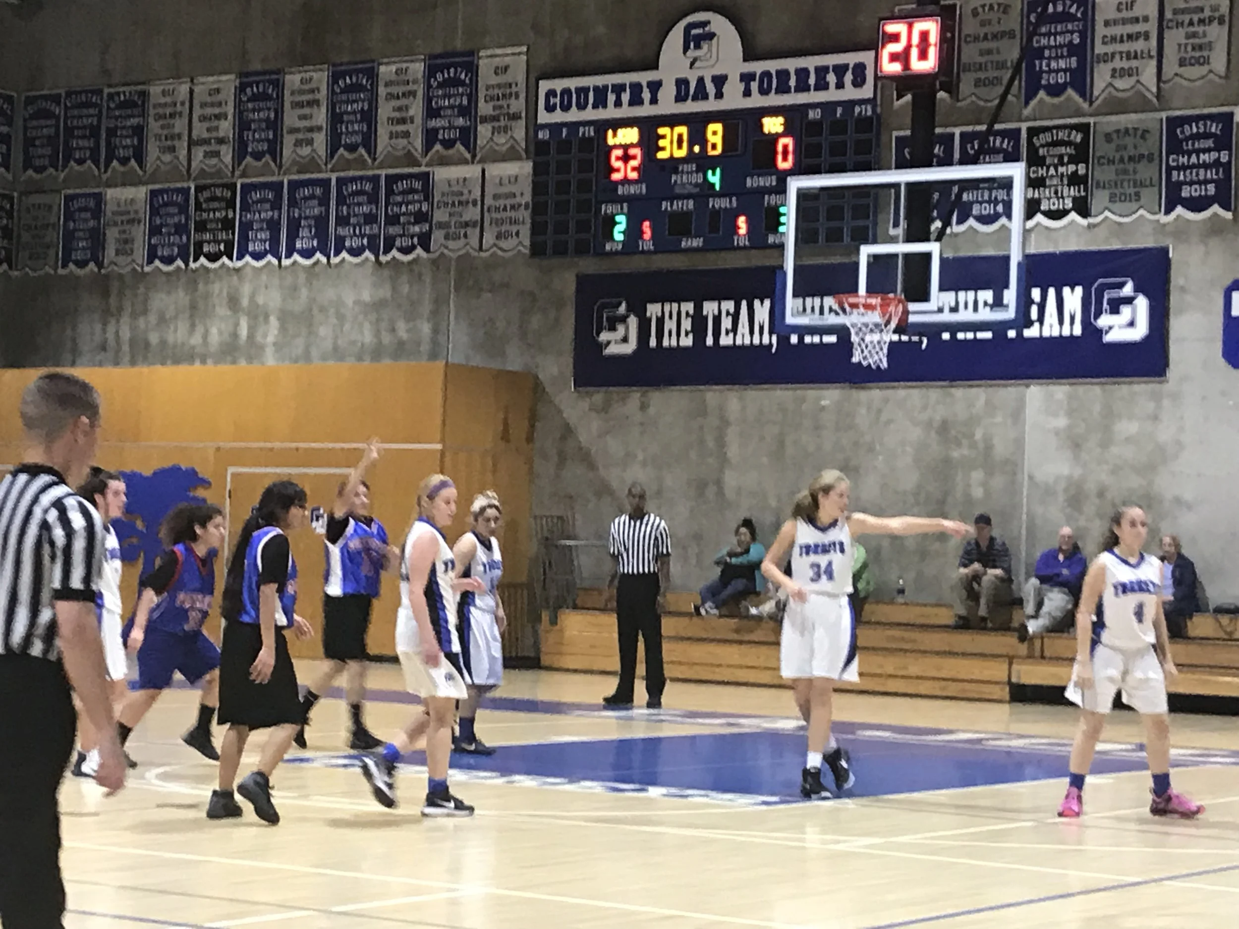 The game ball goes to our center Jordan (34). Her improvement in 2018 has probably been the greatest case of exponential growth that I have ever witnessed. She worked so hard (and specifically) on her game, and it totally paid off in her performance tonight! Keep shining Jordan! 