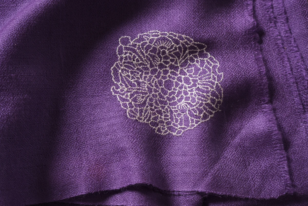 HyacinthPashminaScarfLogo.jpg