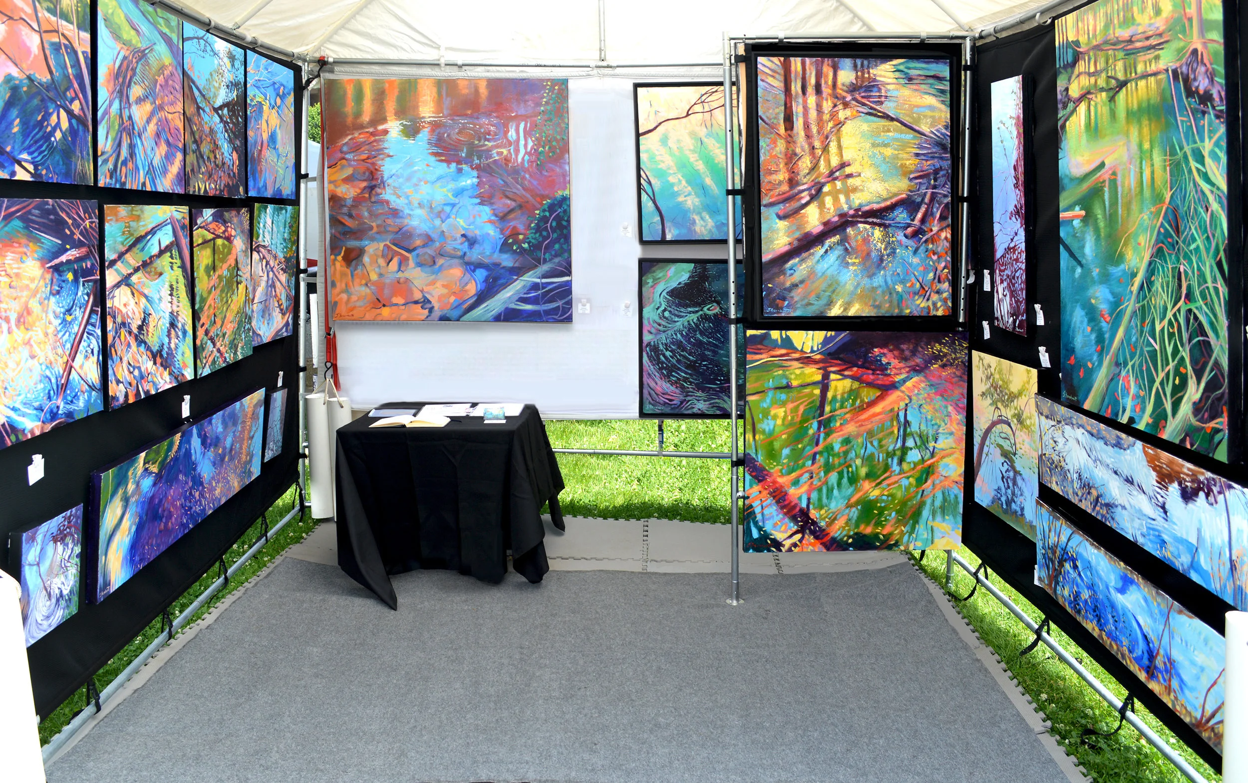 booth9b.jpg
