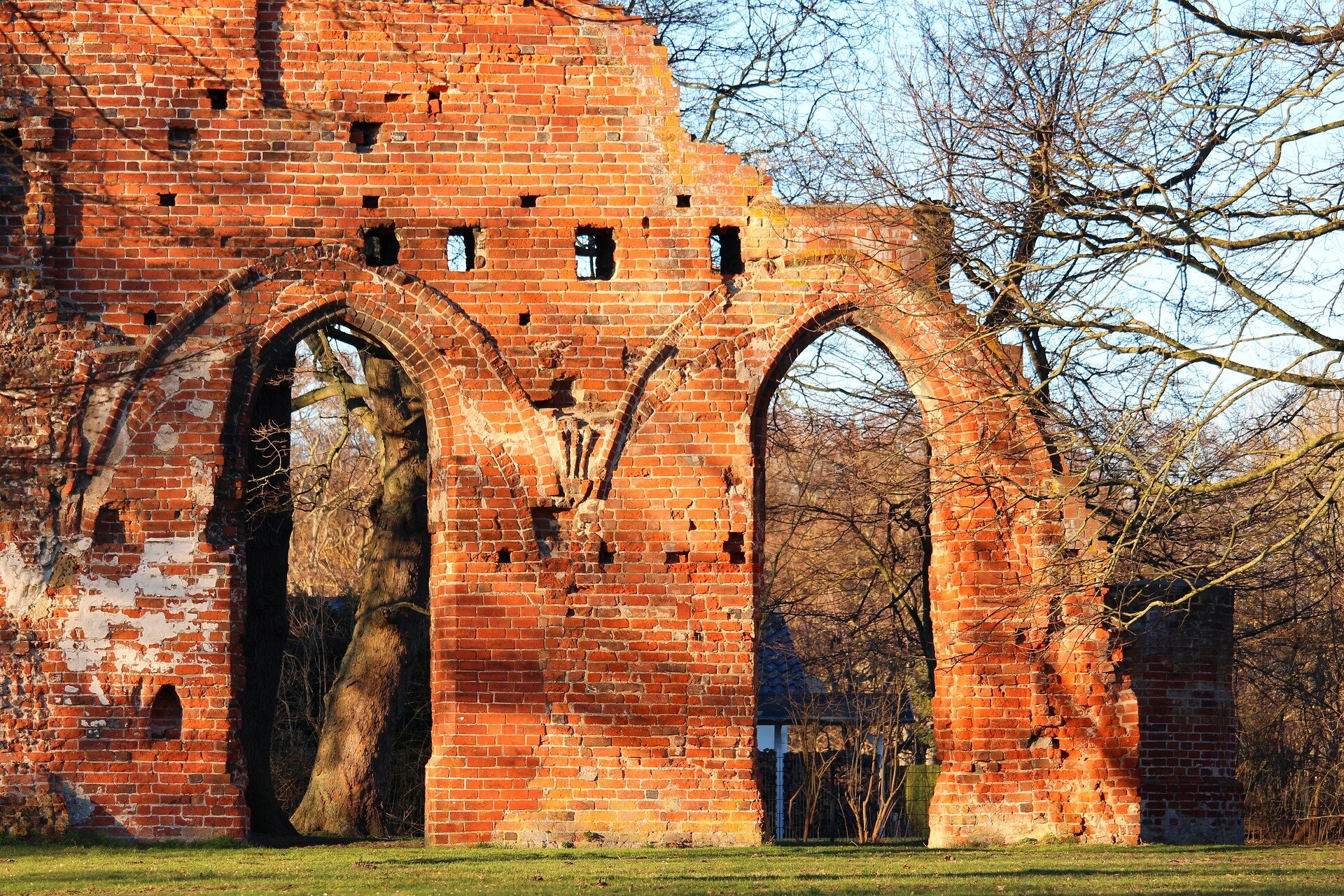 Klosterruine Gnadenberg zur Ruine der Haimburg