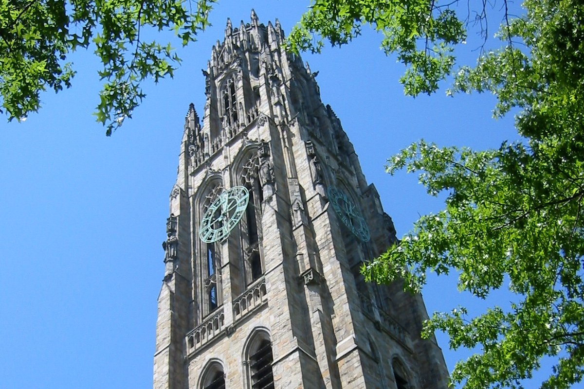 Yale_Harkness_Tower.jpg