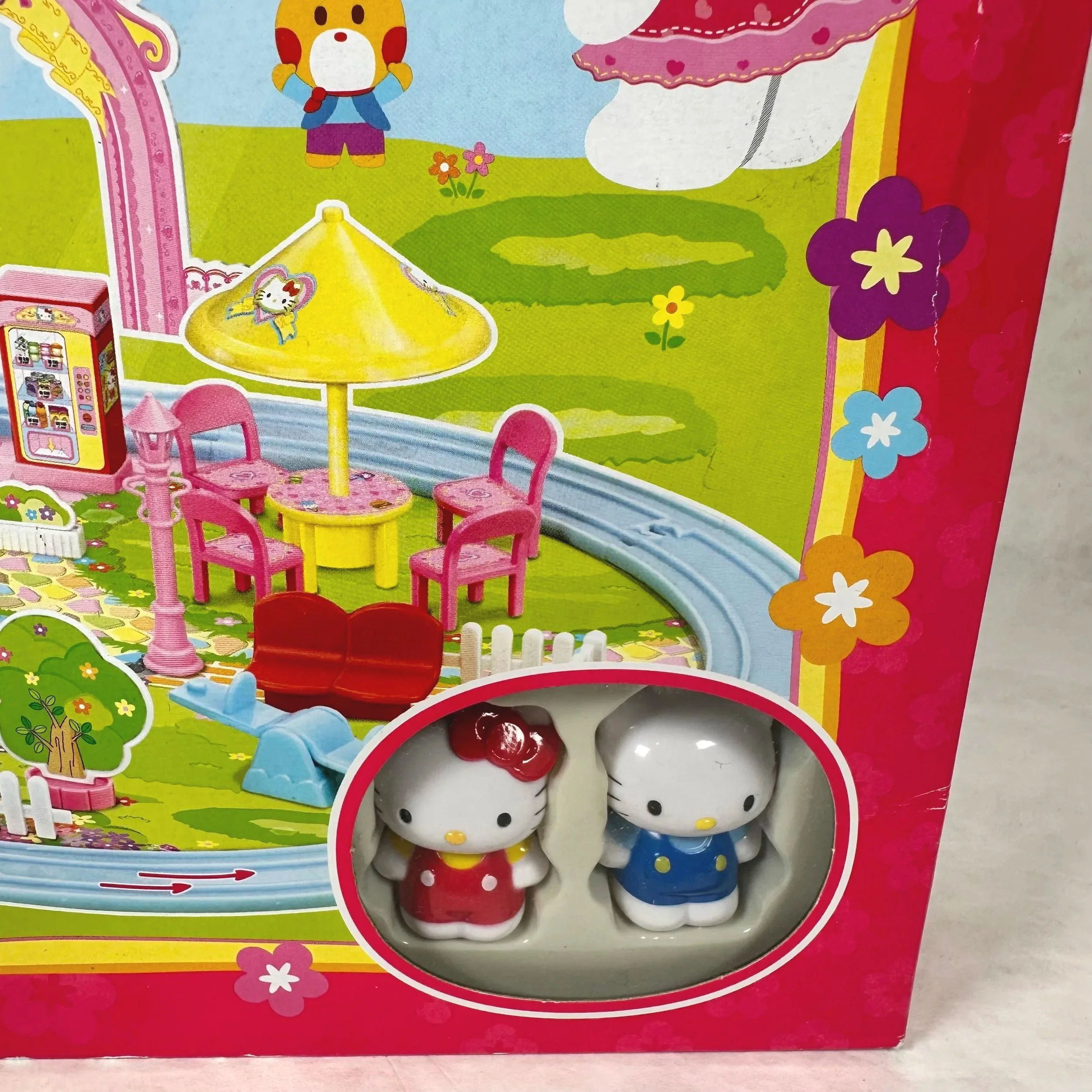 Hello Kitty PEZ Dispensers with Candy in Lunch Box — Japanese