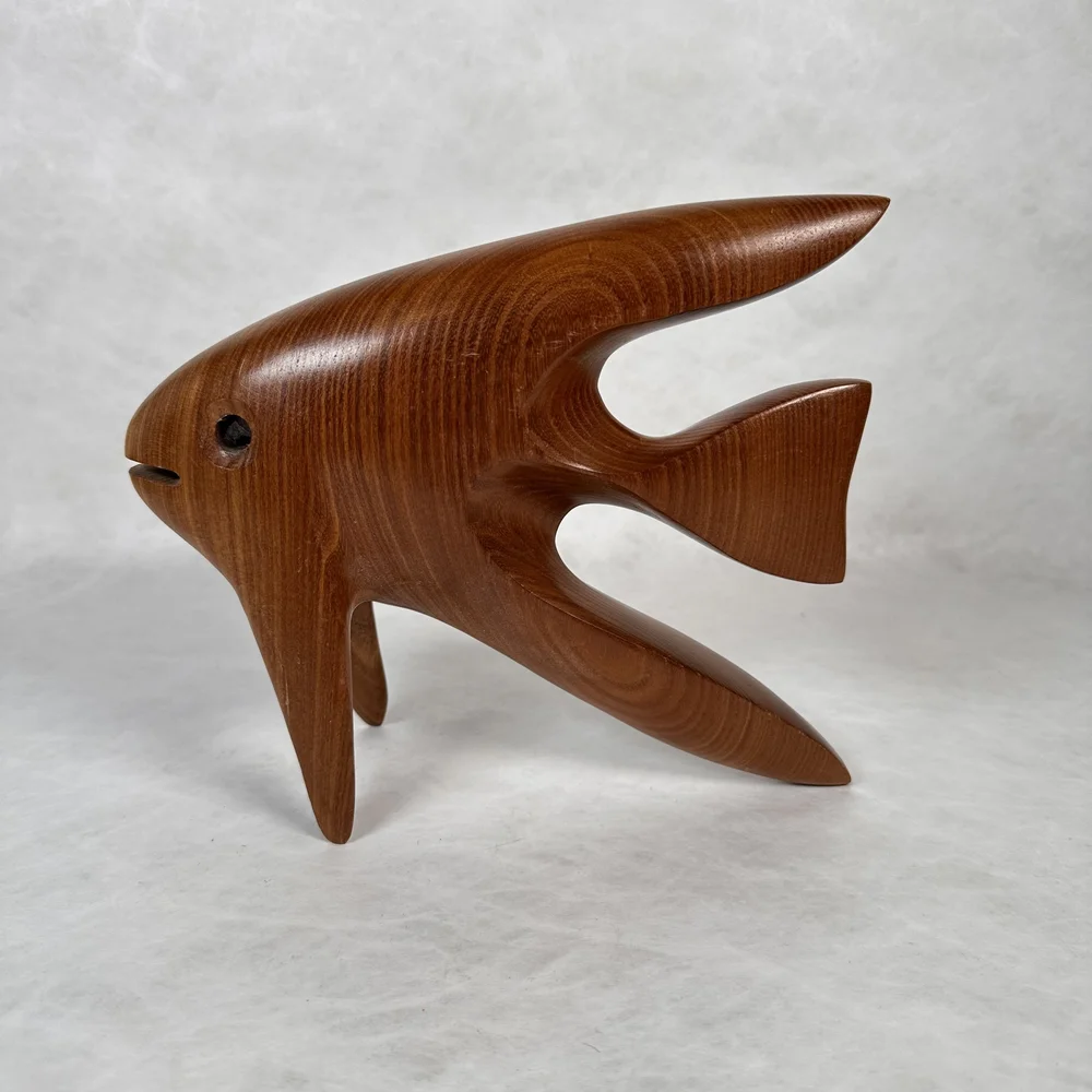 金属製 魚と人物の彫刻 金属製 魚と人物の彫刻 Wooden Fish Carving by Kiyoshi Matsuji