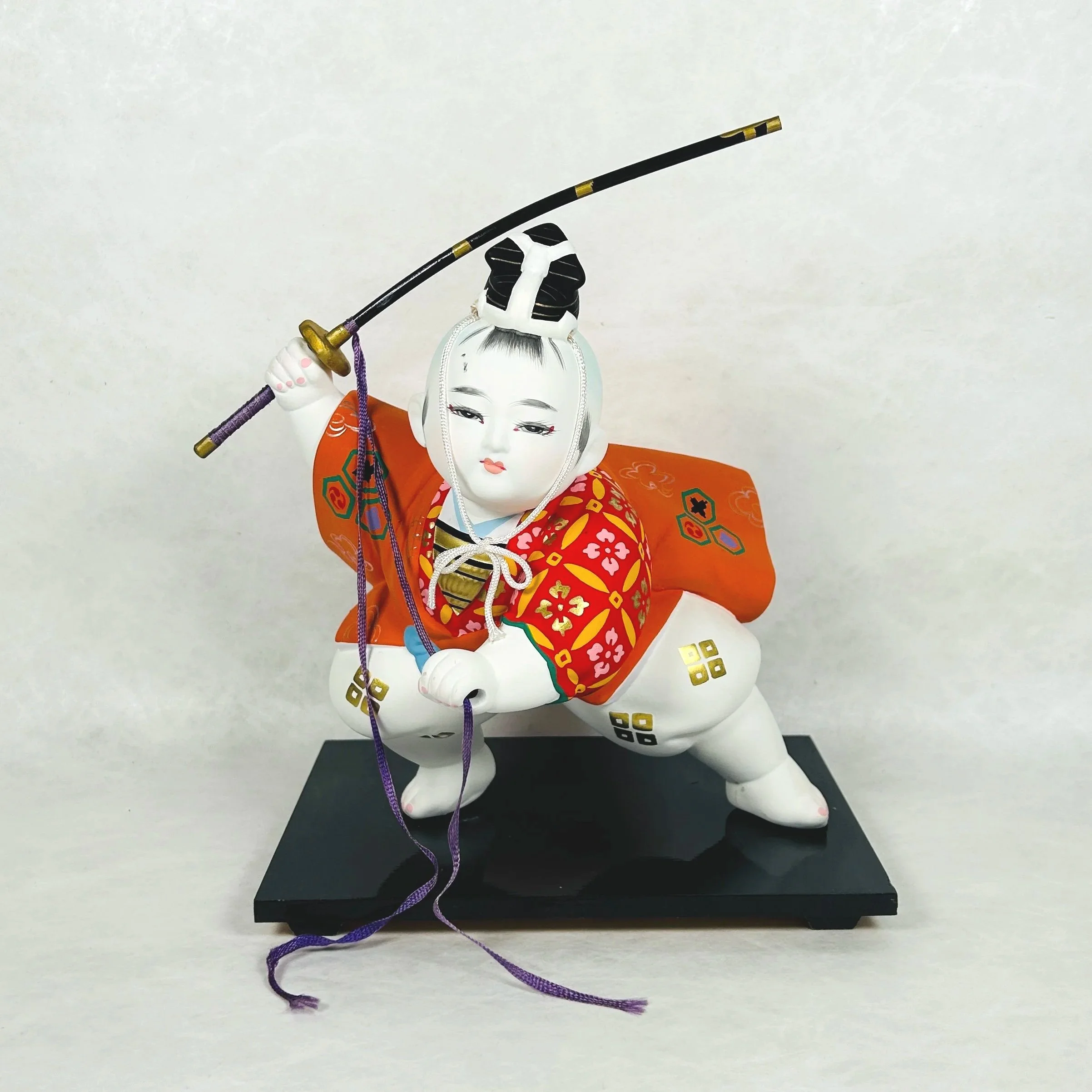 A Pair of Wooden Dolls Depicting Ainu People — Japanese Cultural