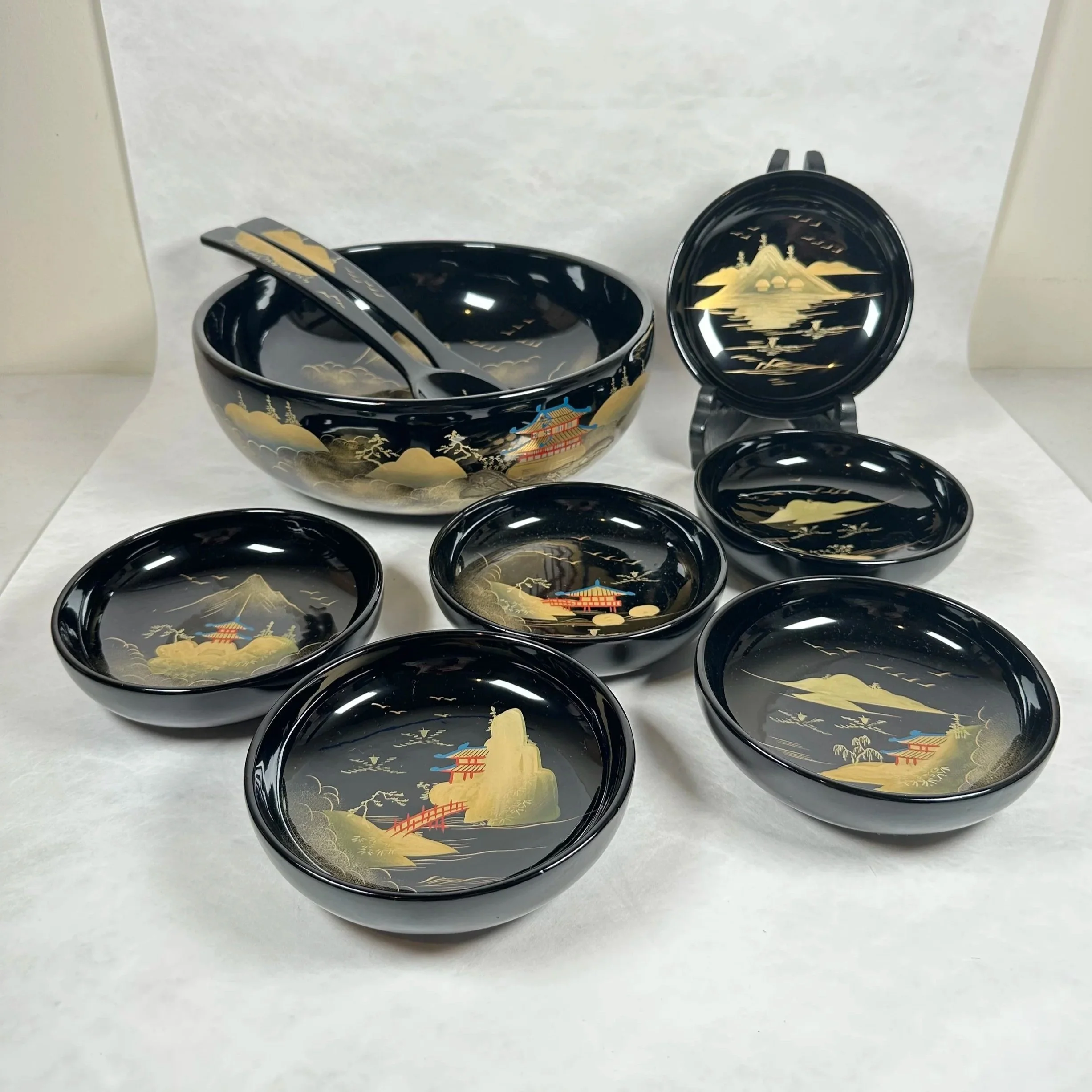 なべさま専用 Nabeshima Ware Vase — Japanese Cultural & Community Center of