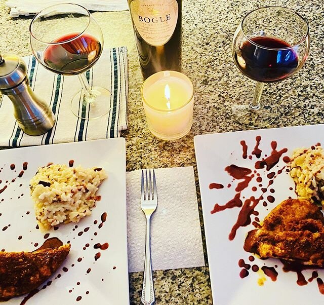 ...an incredible dinner to knockout Ozark Season 3!
Laura Linney, you&rsquo;re my spirit animal!😘✨ @ozark @netflix @itsmelauralinney 
#quarantinedinchicago #gratefulthankfulblessed