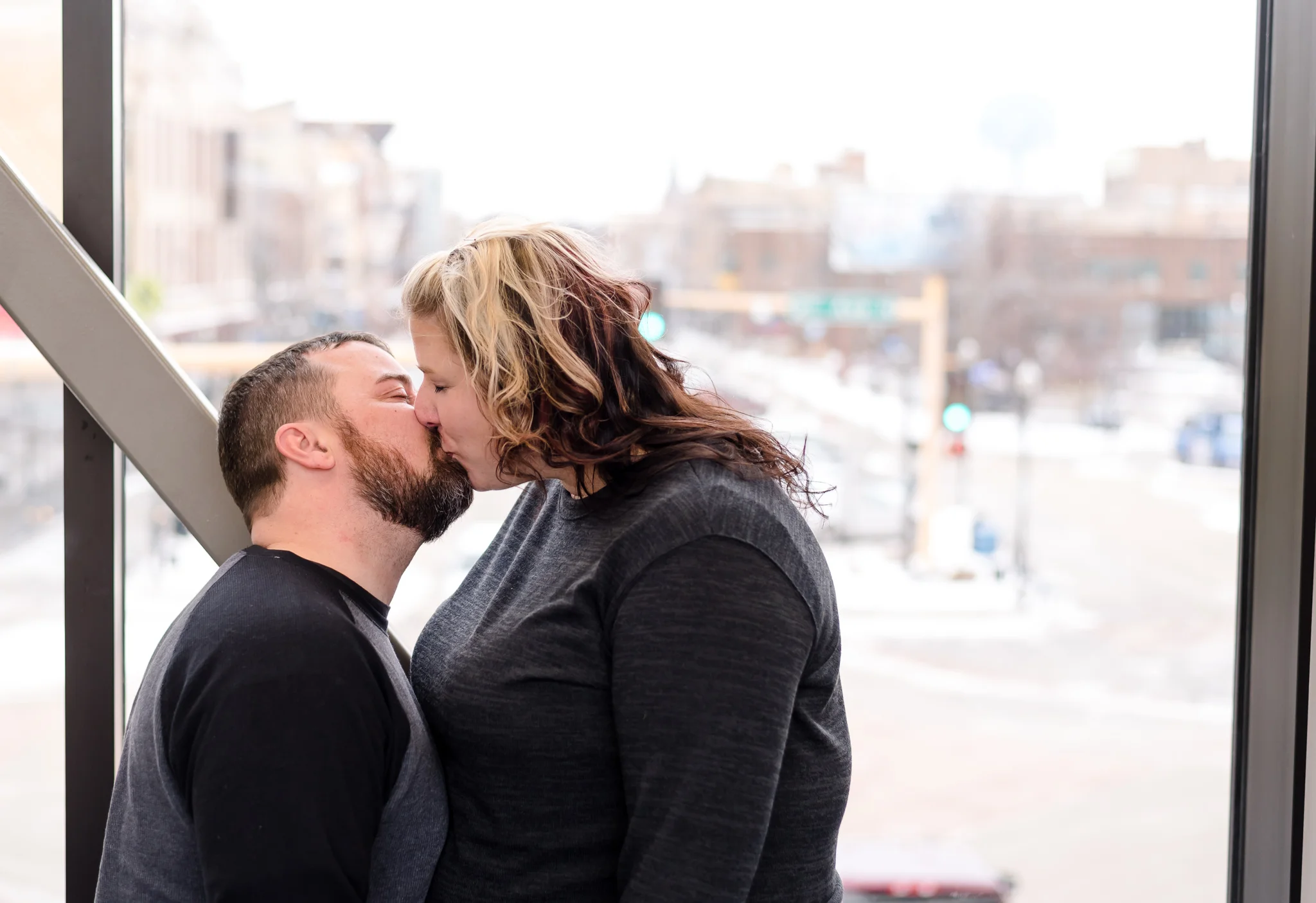 Fargo, North Dakota Engagement Pictures | Chelsea Joy Photography