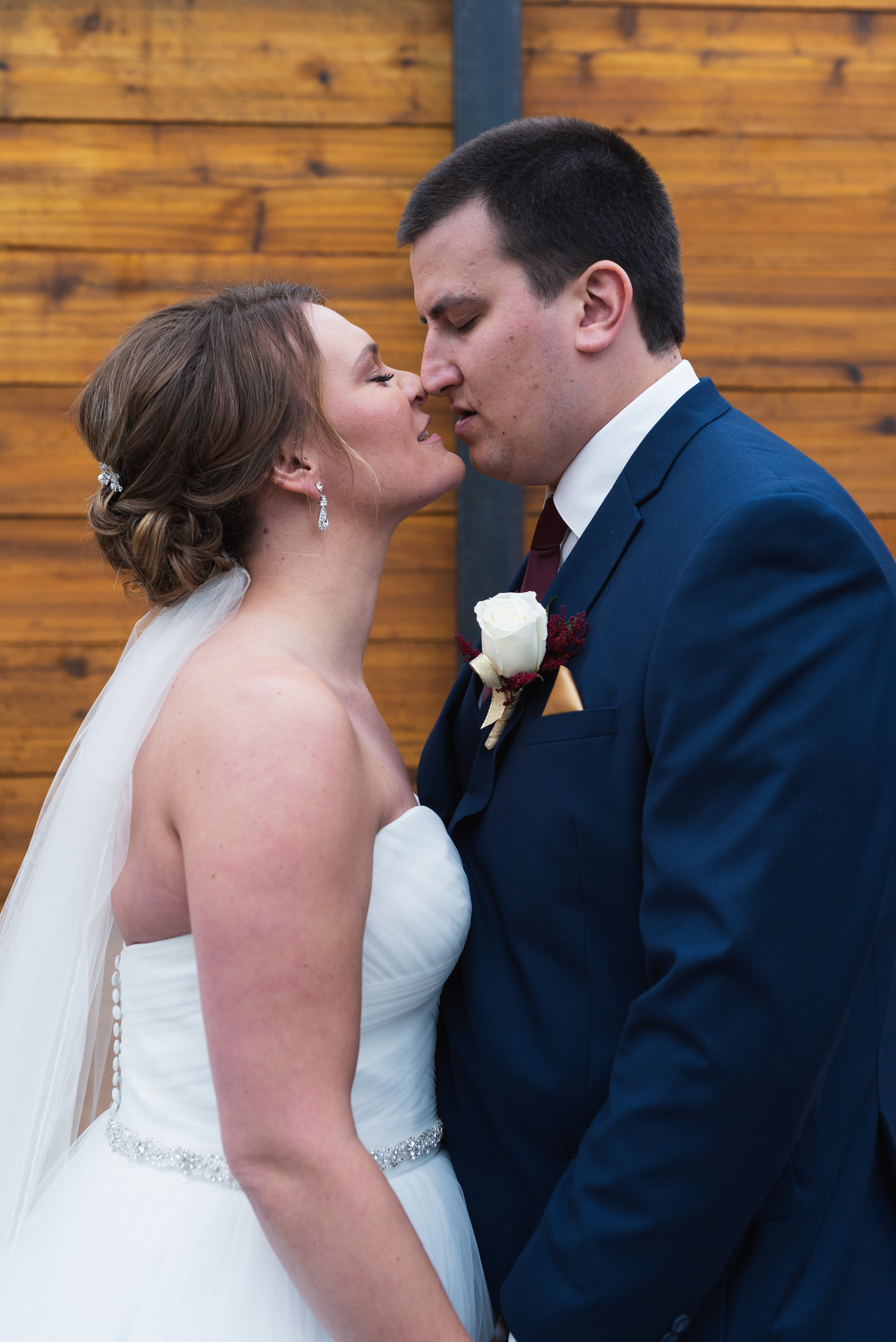 Fall Midwest Wedding | North Dakota Wedding Photography by Chelsea Joy Photography