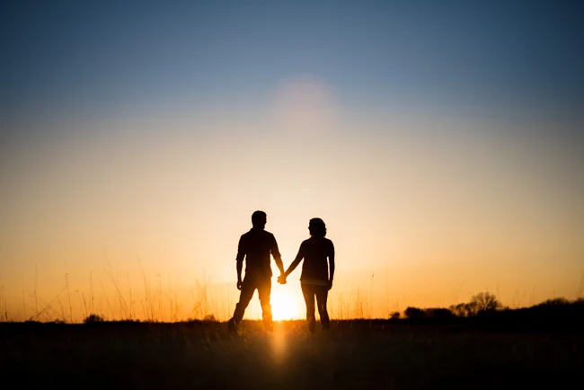 Rural Fargo Engagement Pictures | North Dakota Wedding Photographer
