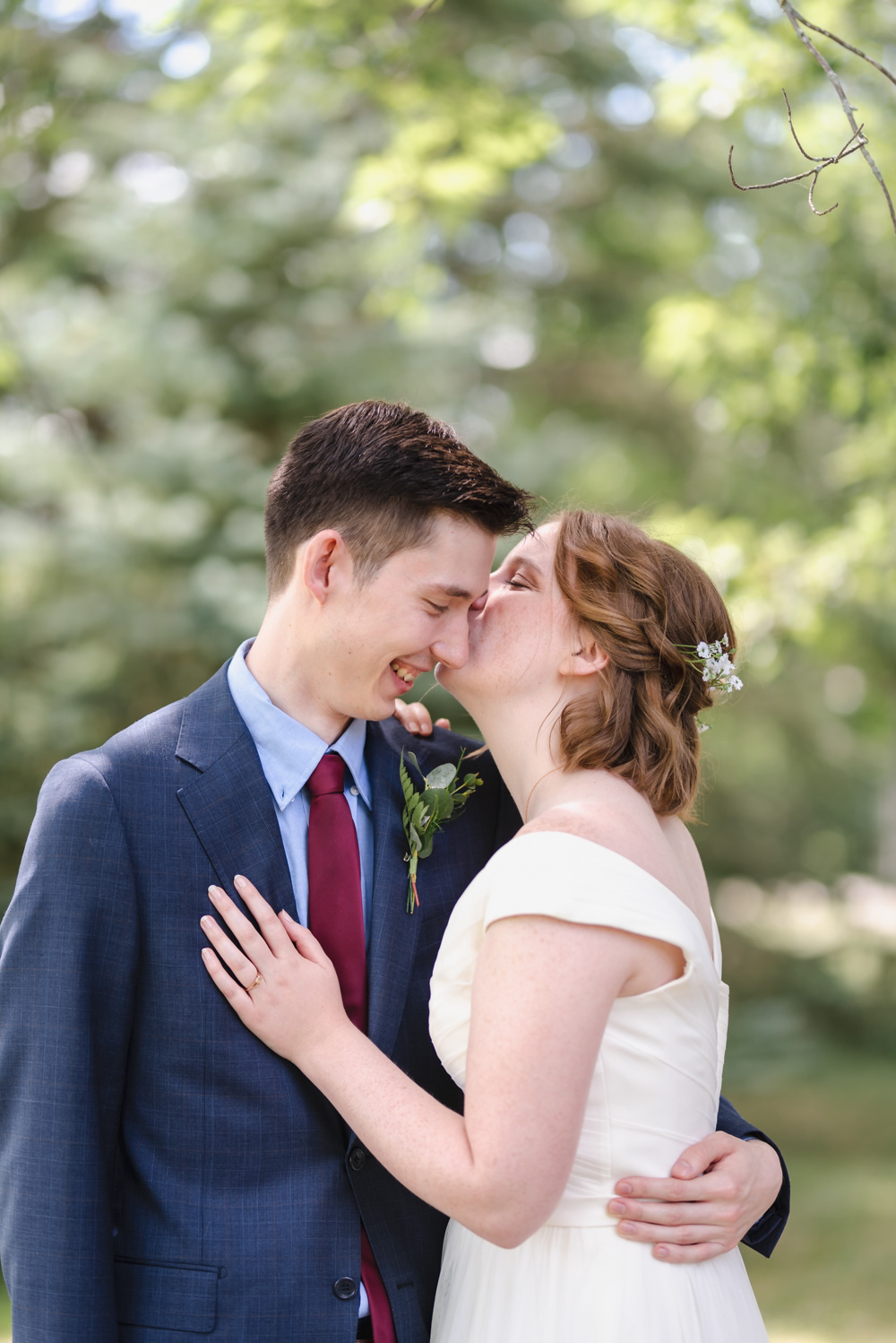 Summer Detroit Lakes Lakeside Wedding | Fargo Wedding Photographer