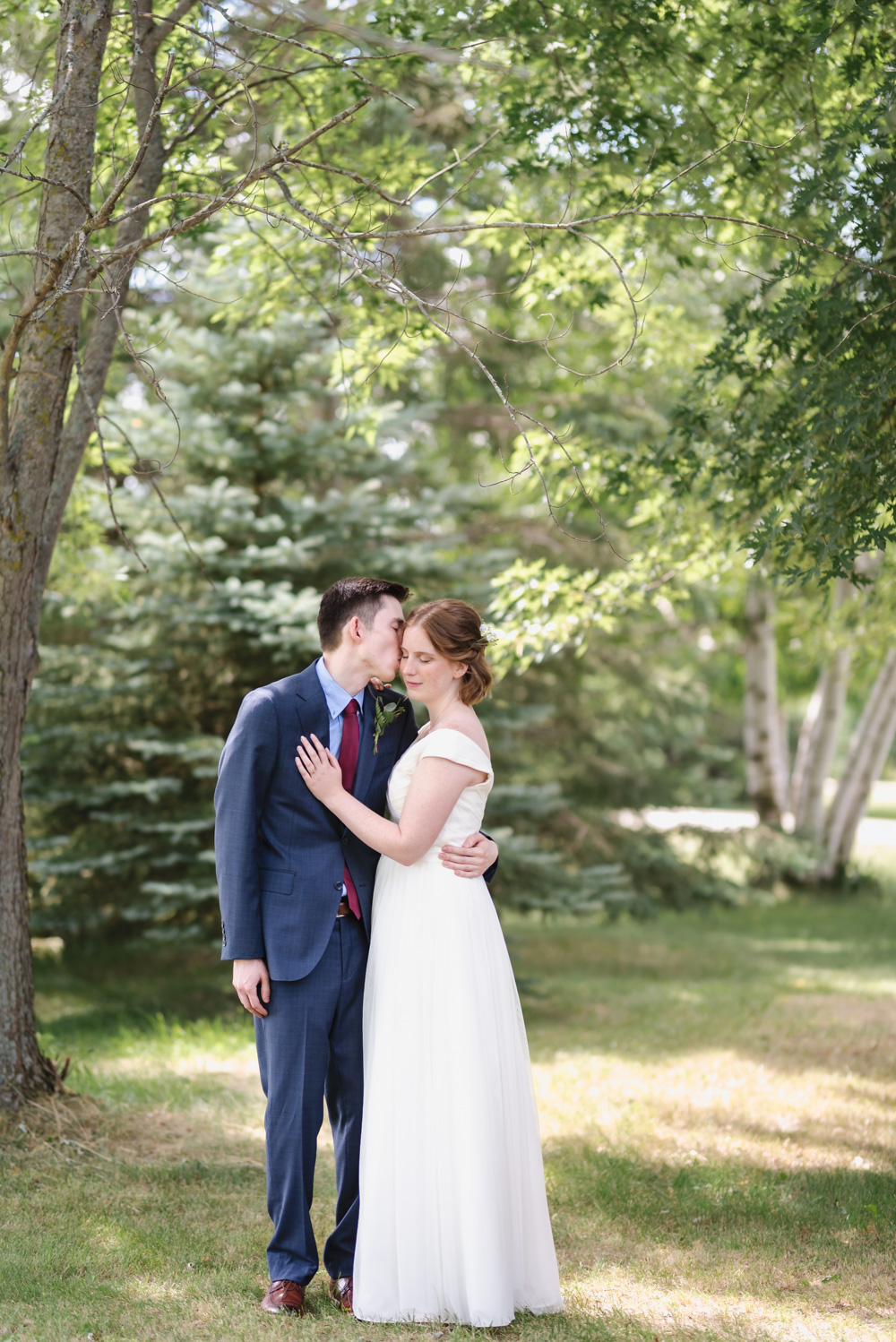 Summer Detroit Lakes Lakeside Wedding | Fargo Wedding Photographer