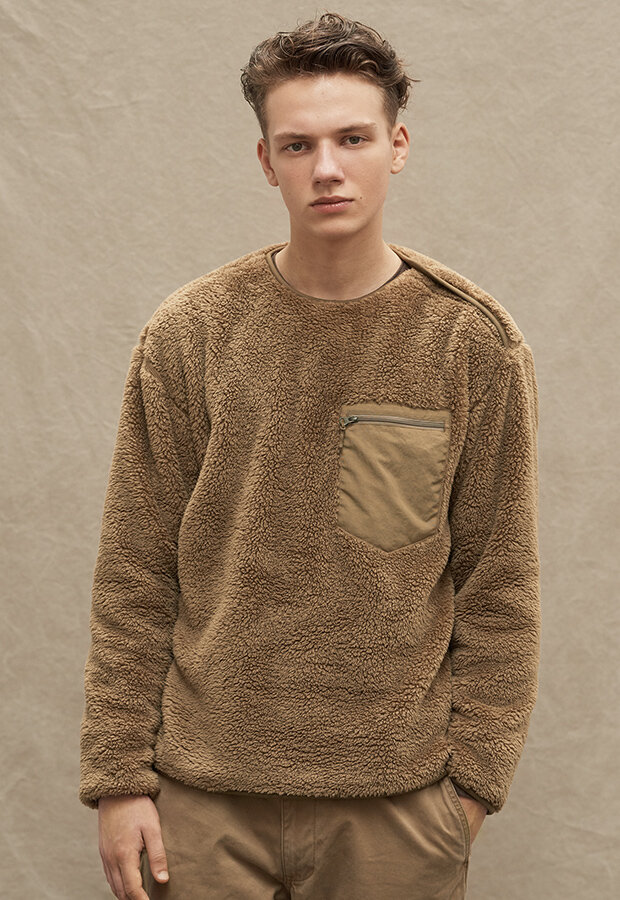 190822-engineeredgarments19fw_m_visual-02_model-01.jpg