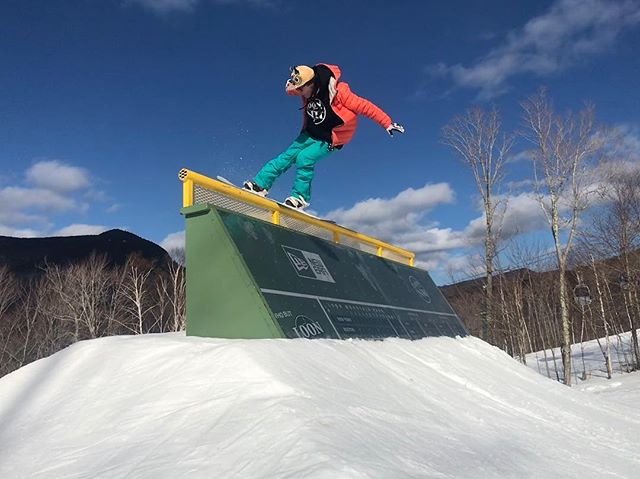 @fenway in her natural habitat at @loonparksnh. The past weekend at Loon was the ultimate blast! Can we do it again already?? 📷 @qcastellet #btbounds #looneverday #parkandpowclub #thankaparkranger #greenmonster