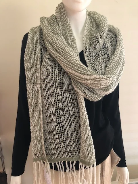 pale green scarf 3.jpg