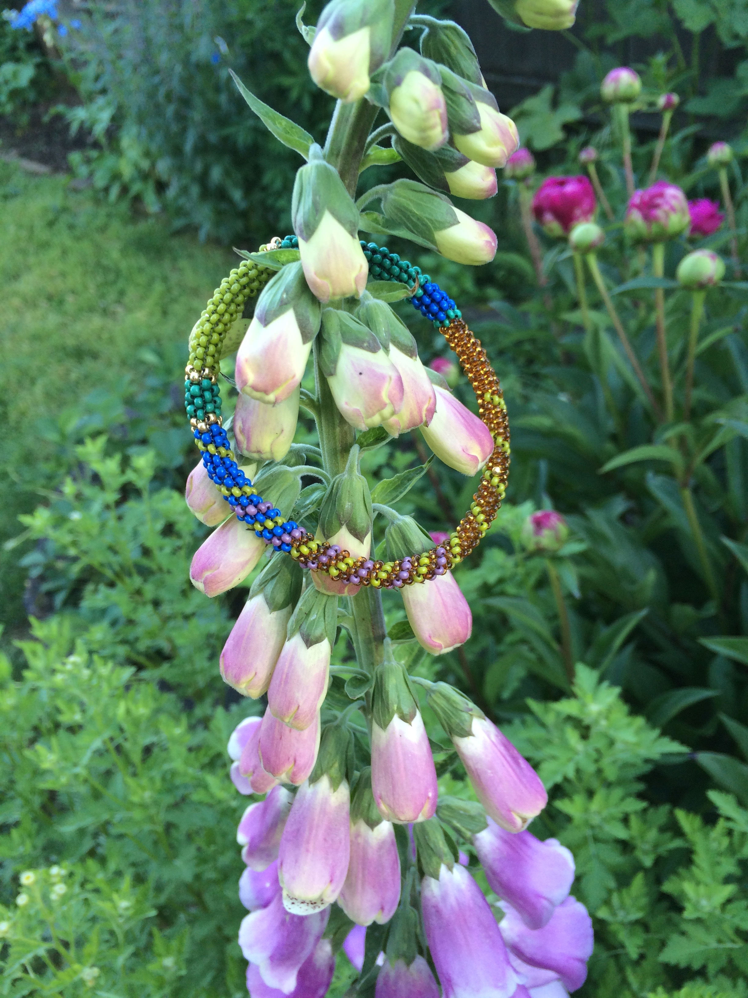 bracelet fox glove.jpg