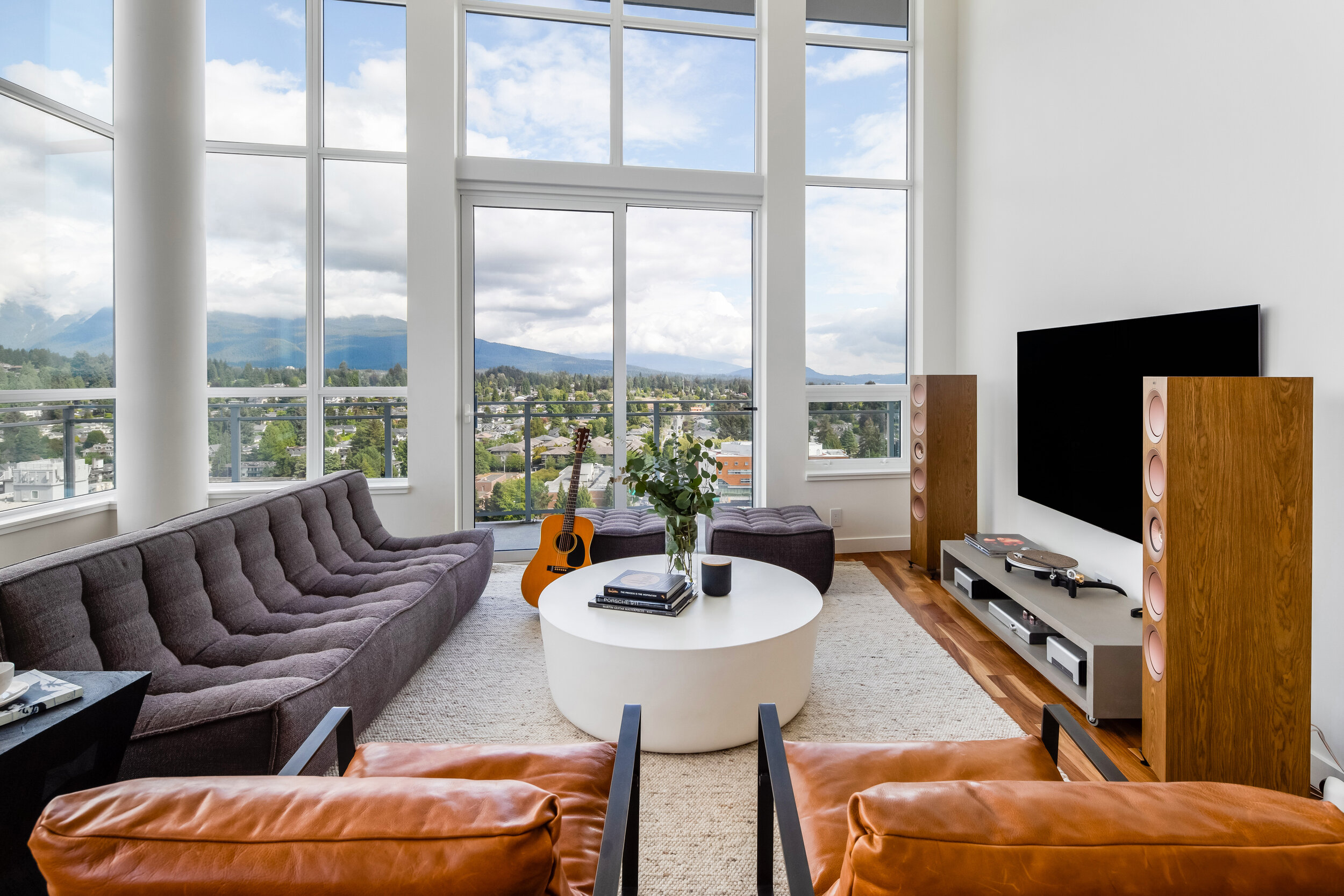 North Vancouver Penthouse | Furnishings 