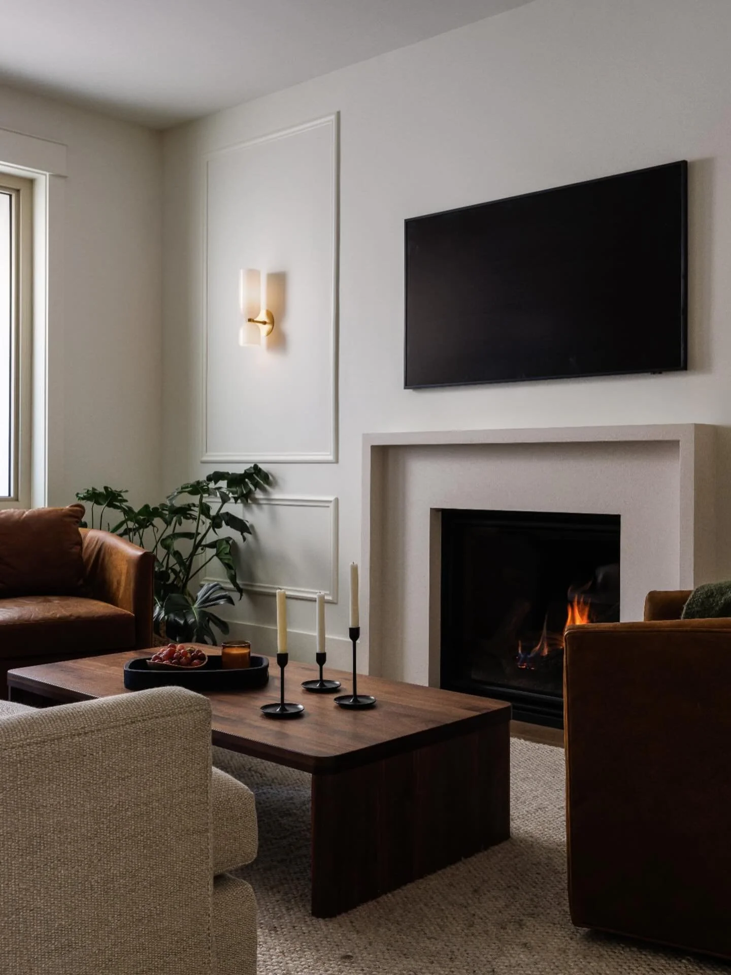 We loved working with our North Vancouver clients on the renovation of their Grand Boulevard home, helping them rethink how the space supports the way they live today.

The existing flex space off the kitchen had outgrown its role as a rec room, with