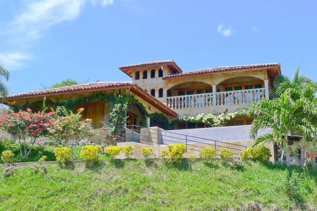 Real estate in San Juan Del Sur, 3 bedroom Colonial Syle 5.jpg