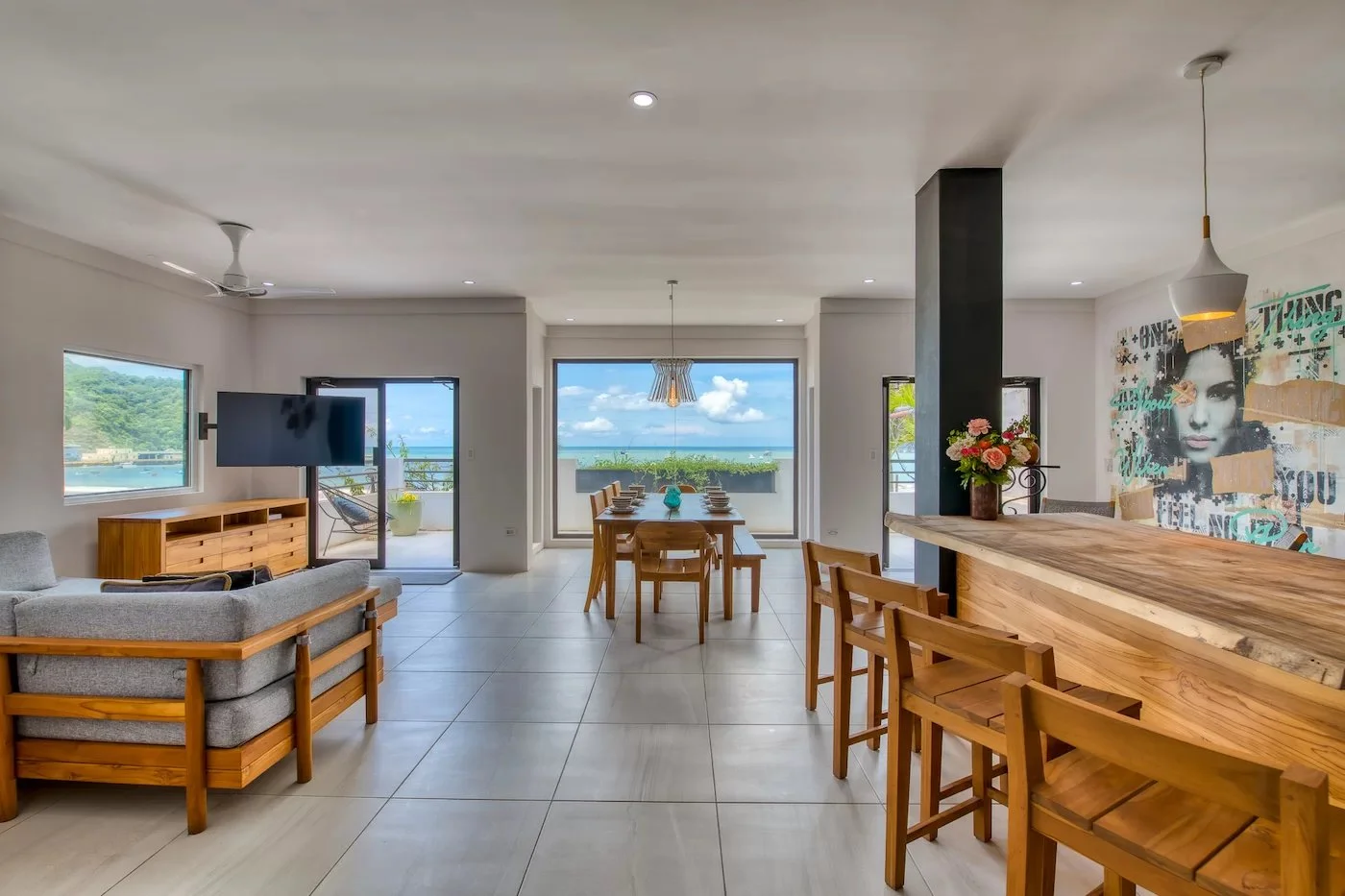 Curated visual reference: Two Bedroom Penthouse Apartment On The Beach Road In San Photo Inspiration