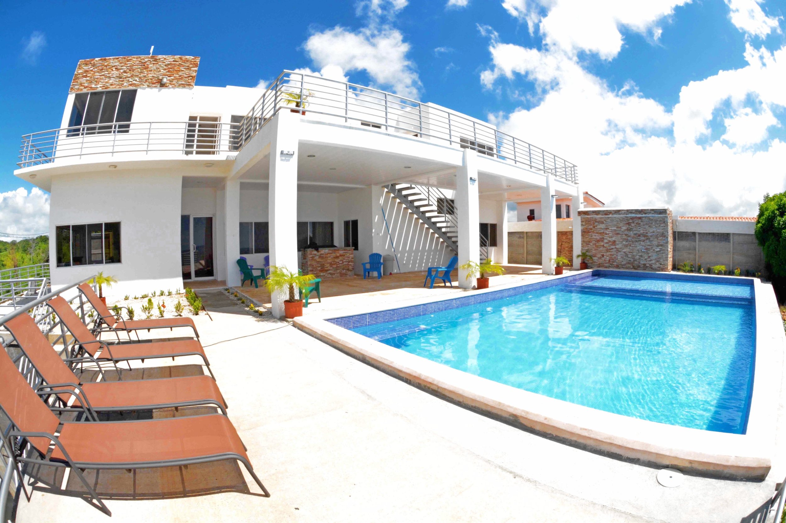 Eight Bedroom Home For Sale in Colinas De Miaramar San Juan Del Sur 5.jpg