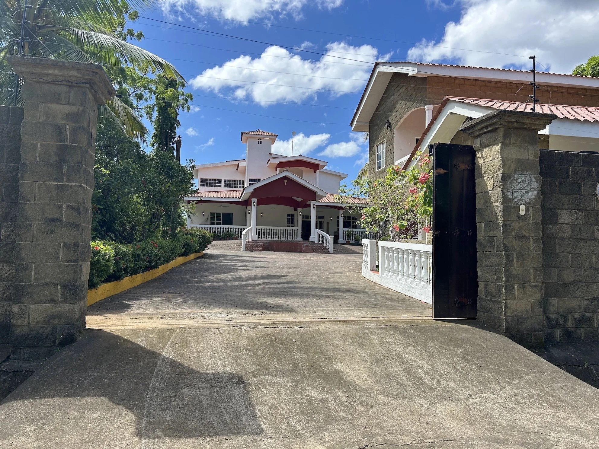 Beach front ocean front mansion home House Property for Sale Pochomil Nicaragua 41.jpg