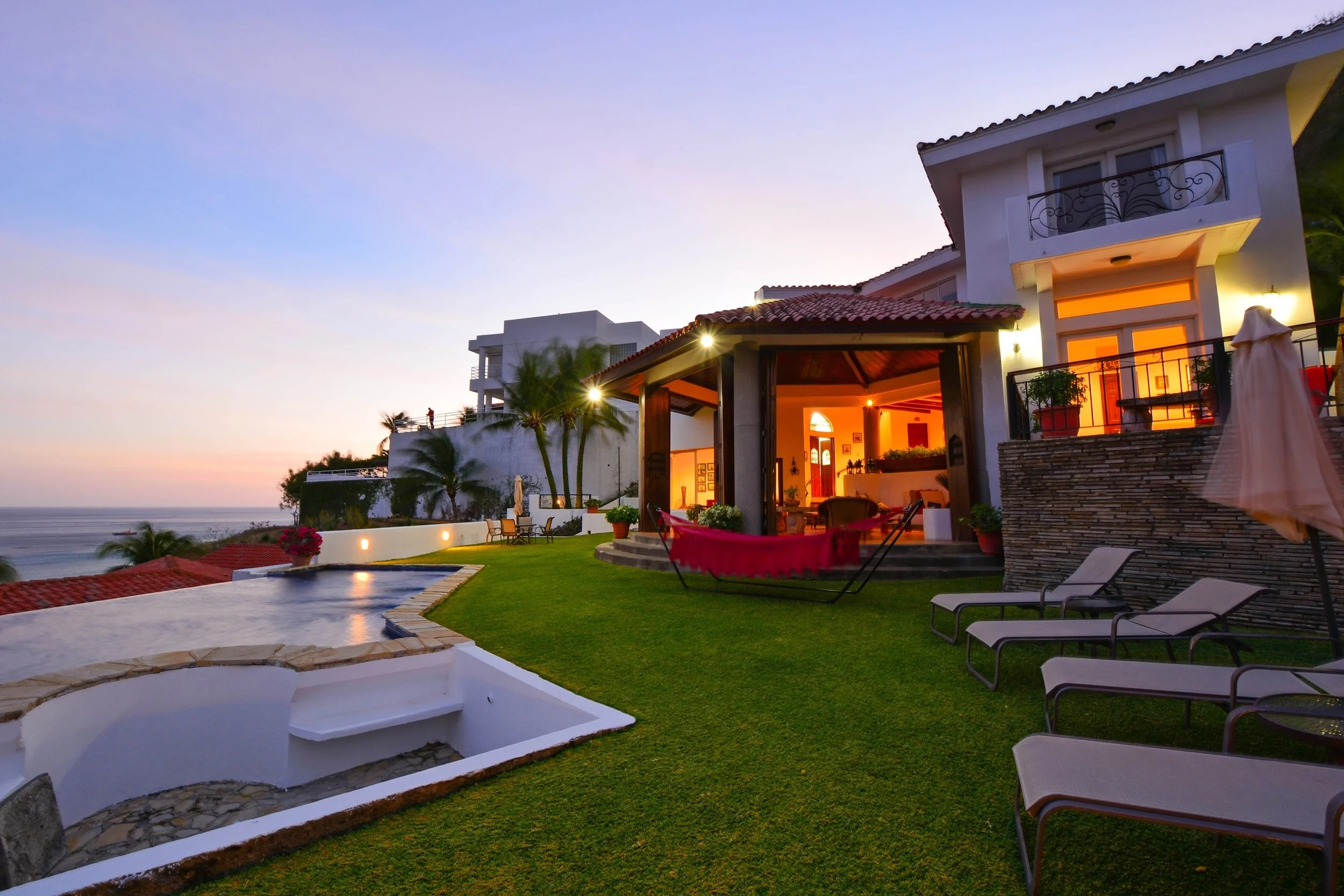 Pacific-marlin-san-juan-del-sur-Nicaragua-luxury-home-exterior-at-sunset.jpg