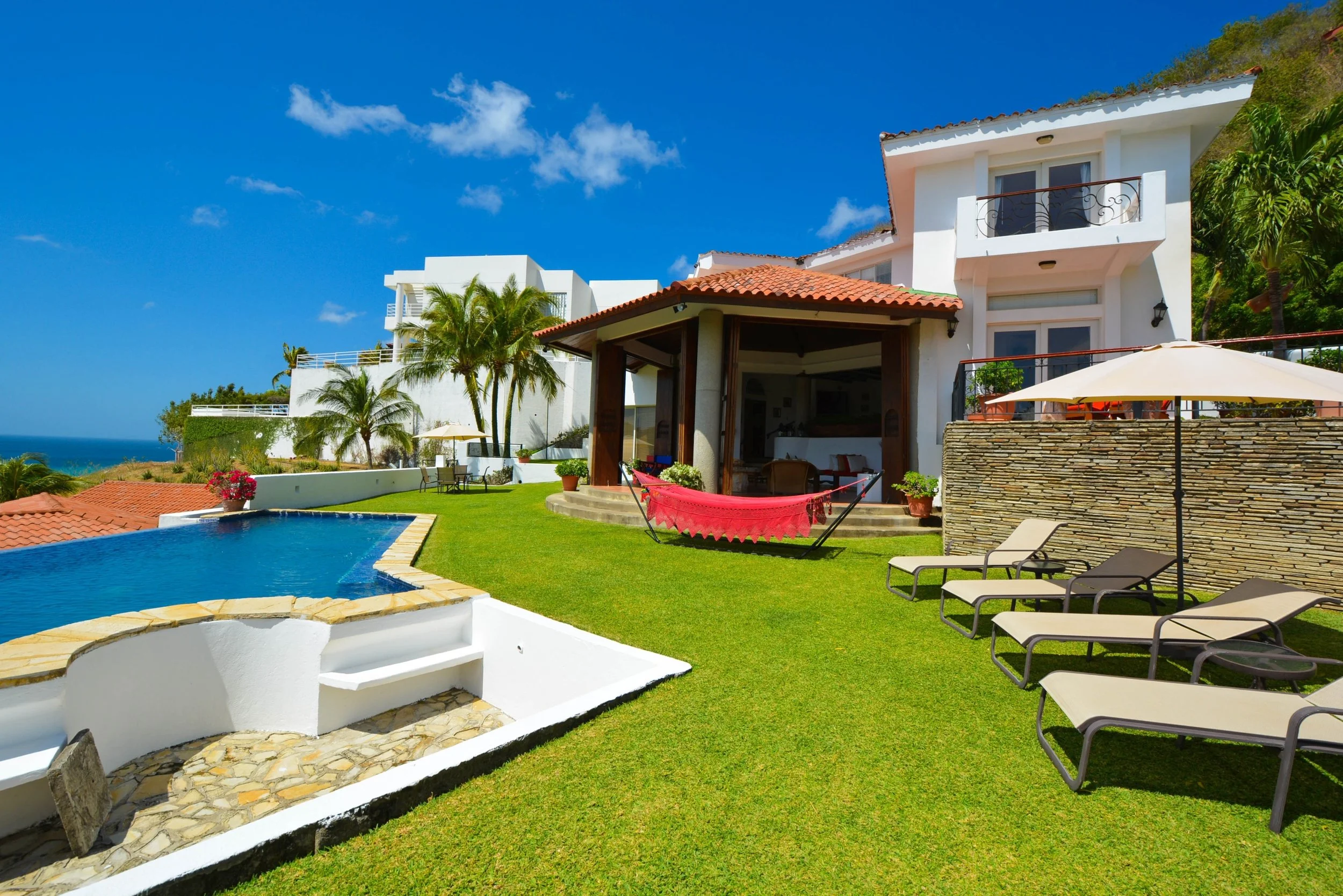Pacific-marlin-san-juan-del-sur-Nicaragua-luxury-home-exterior-pool-side.jpg