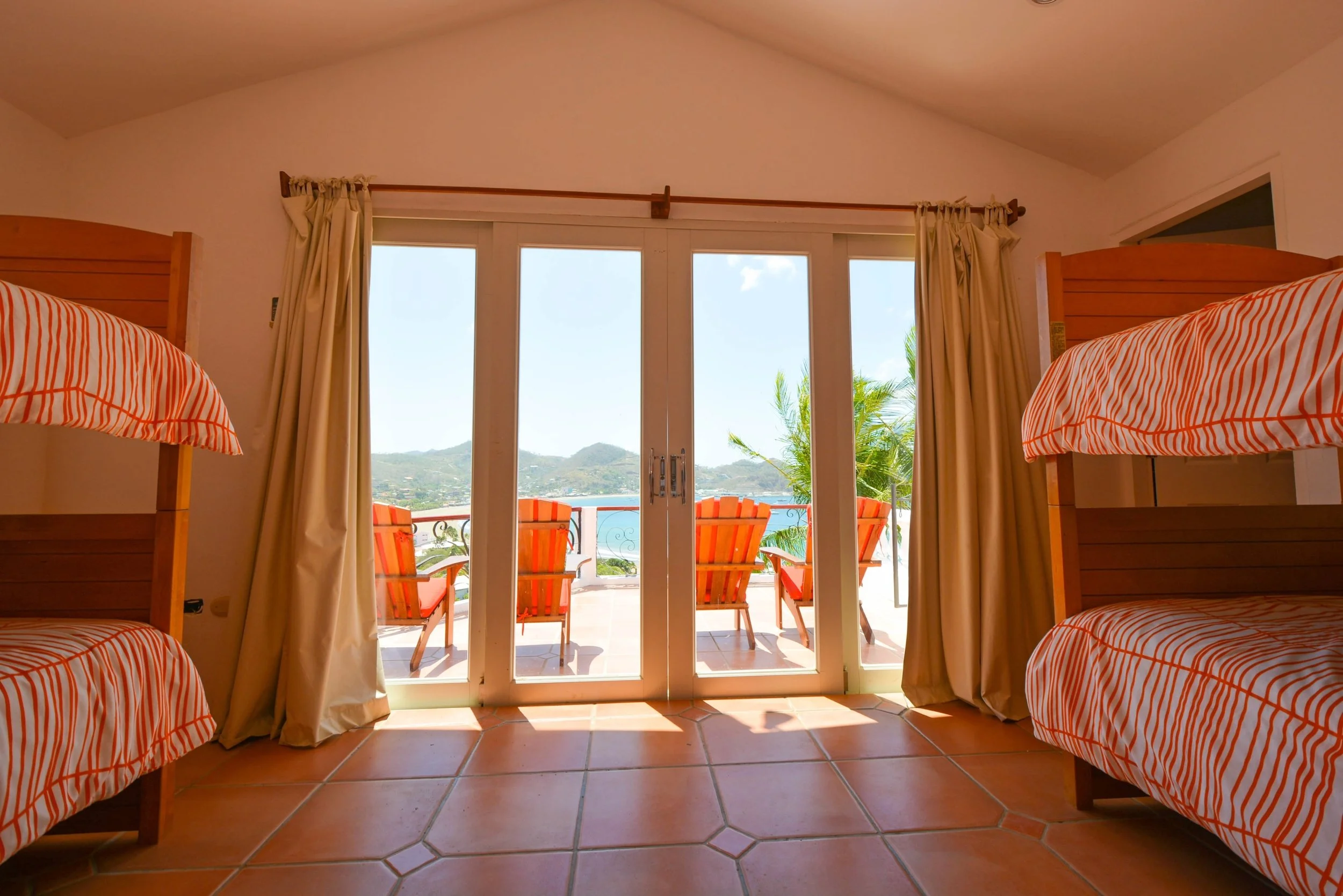 Pacific-marlin-san-juan-del-sur-Nicaragua-luxury-home-interior-bedroom-3.jpg