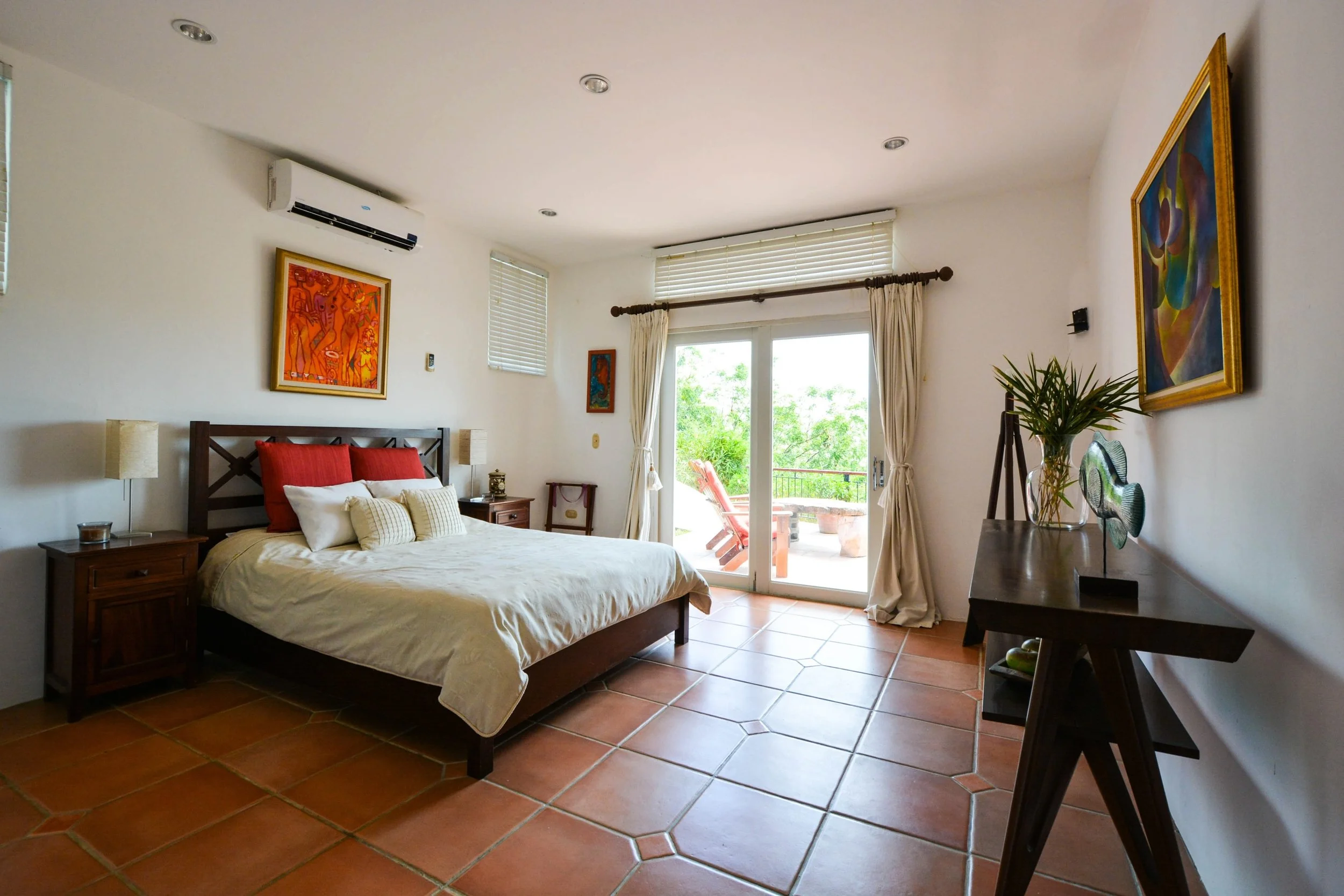 Pacific-marlin-san-juan-del-sur-Nicaragua-luxury-home-interior-bedroom-4.jpg