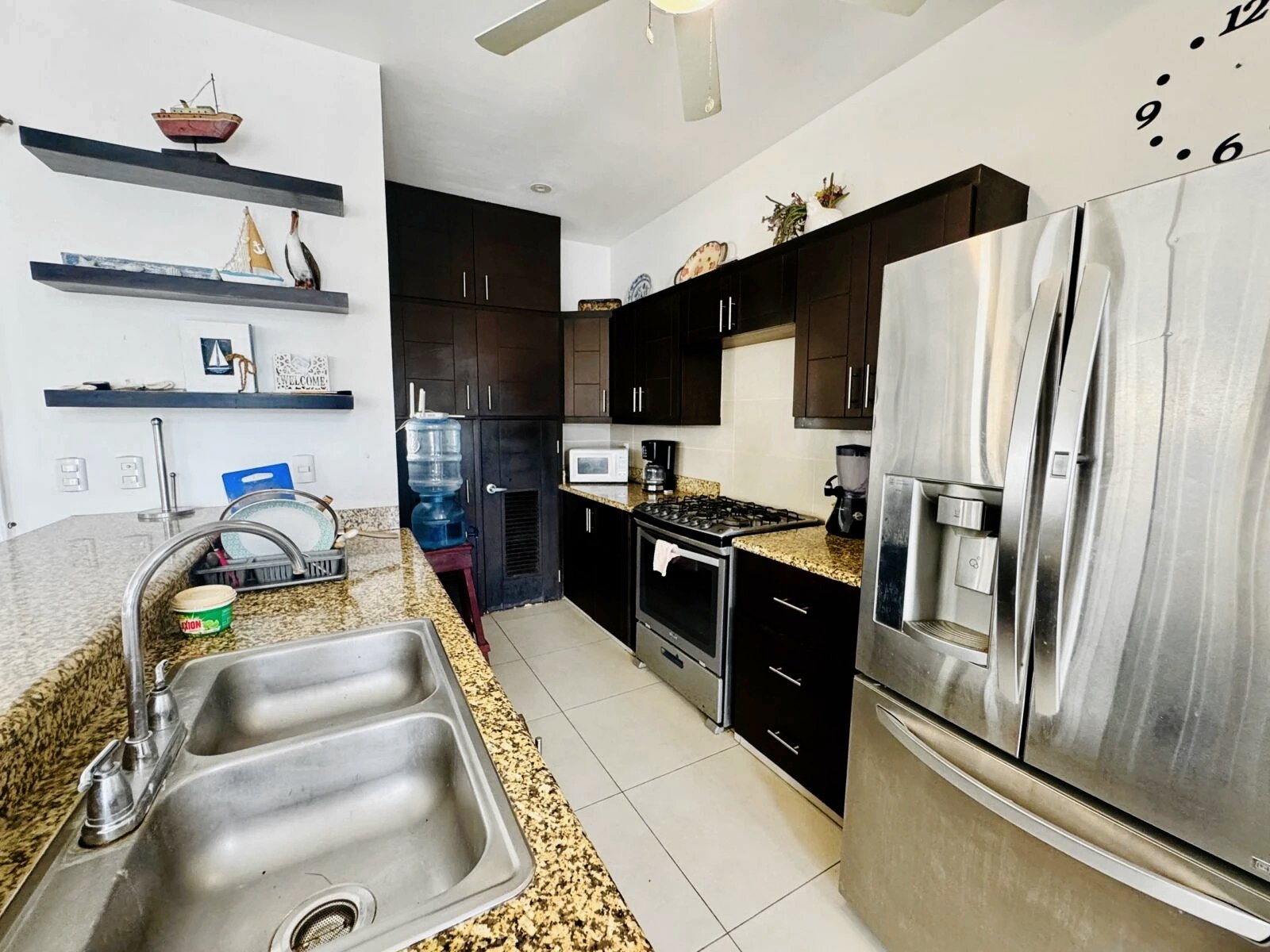 4-bedroom-villa-with-pool-in-colinas-de-miramar-08-1600x1200.jpg.jpg