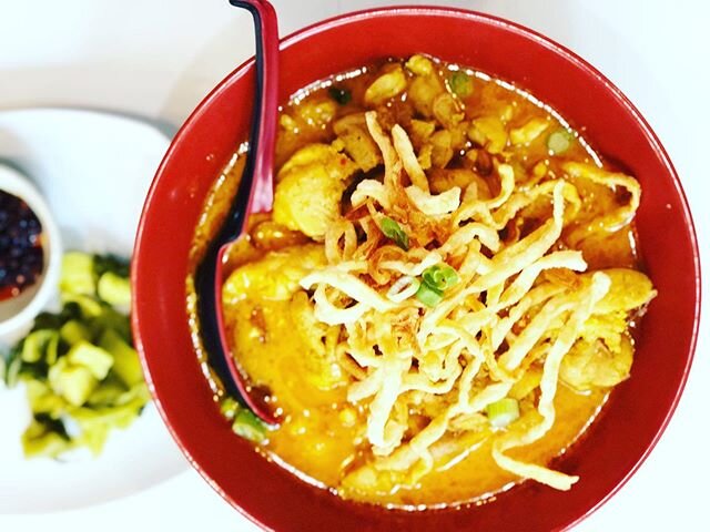 Kow soi noodle @topthai_greenwich @topthai_vintage .
.

@topthai_greenwich 
Save your water and drink and cheers with us @topthai_greenwich 
Welcome to join us 
Top Thai Greenwich now is available for pick up, take out , and delivery now. @grubhub
 @