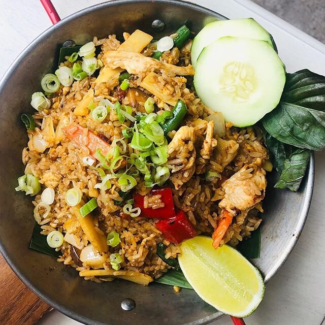 Spicy basil fired rice @topthai_greenwich @topthai_vintage .

Beer 🍺 &amp; wine 🍷 plus cocktails Togo @topthai_greenwich 
We are re-open again now. Action and take advantage to order the food ASAP with us @topthai_greenwich 
Call us 646-726-4418
.
