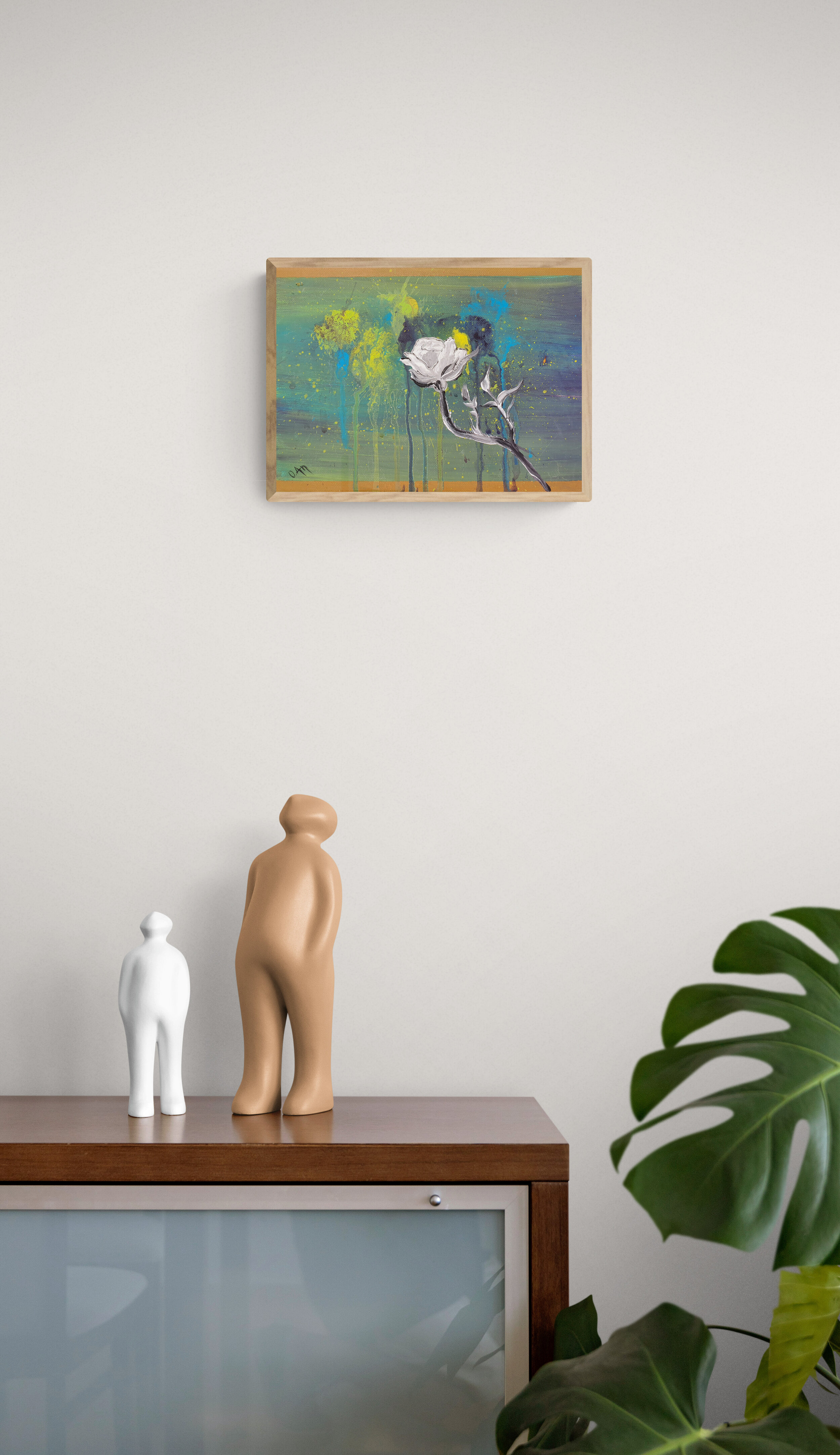 Ceramic_human_figures_on_cabinet (2).jpg