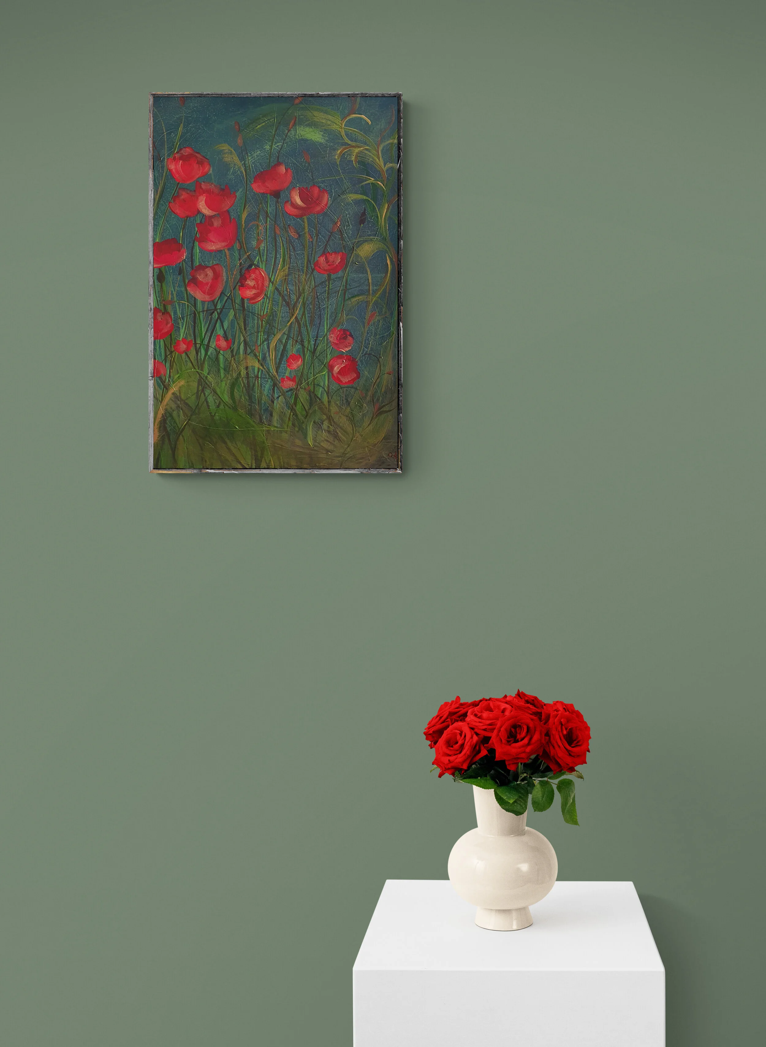 Vase_with_fresh_cut_flowers_on_white_plinth (1).jpg