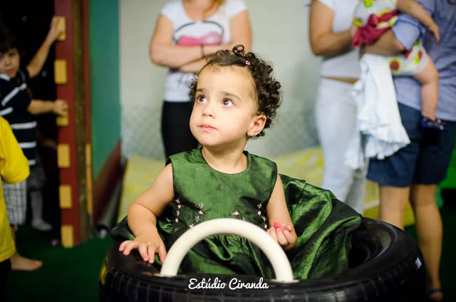 festa-infantil-estela-5-anos-buffet-la-no-quintal-48.jpg