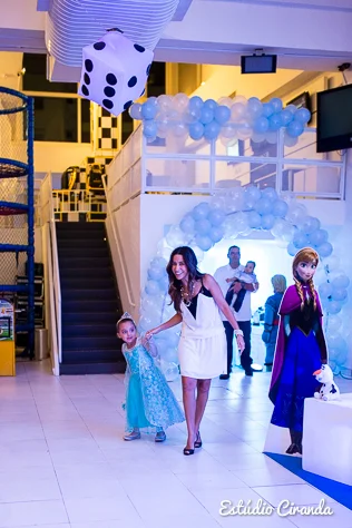 festa infantil frozen irmãos gabriella e bruno