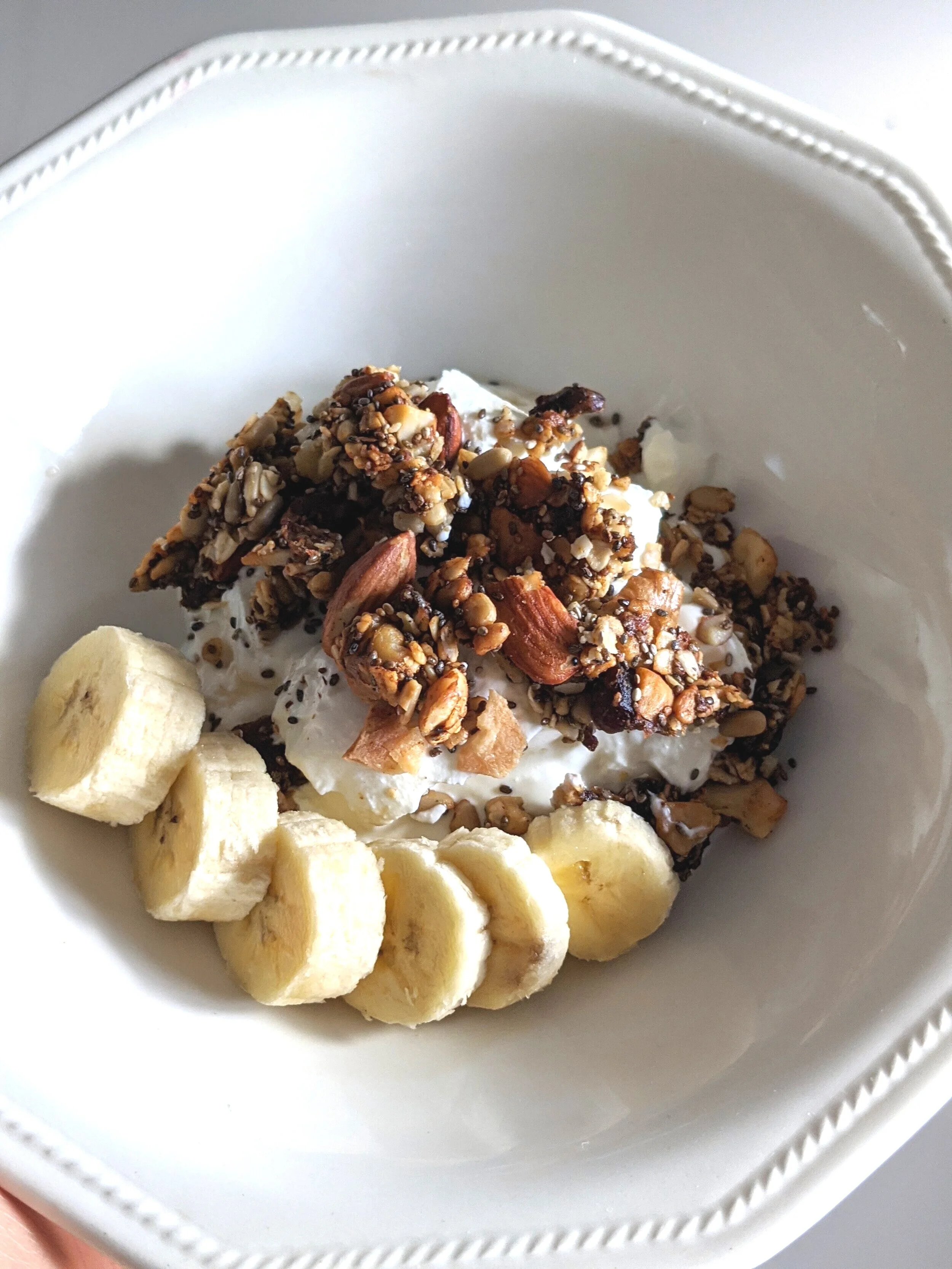 HEALTHY HOMEMADE GRANOLA