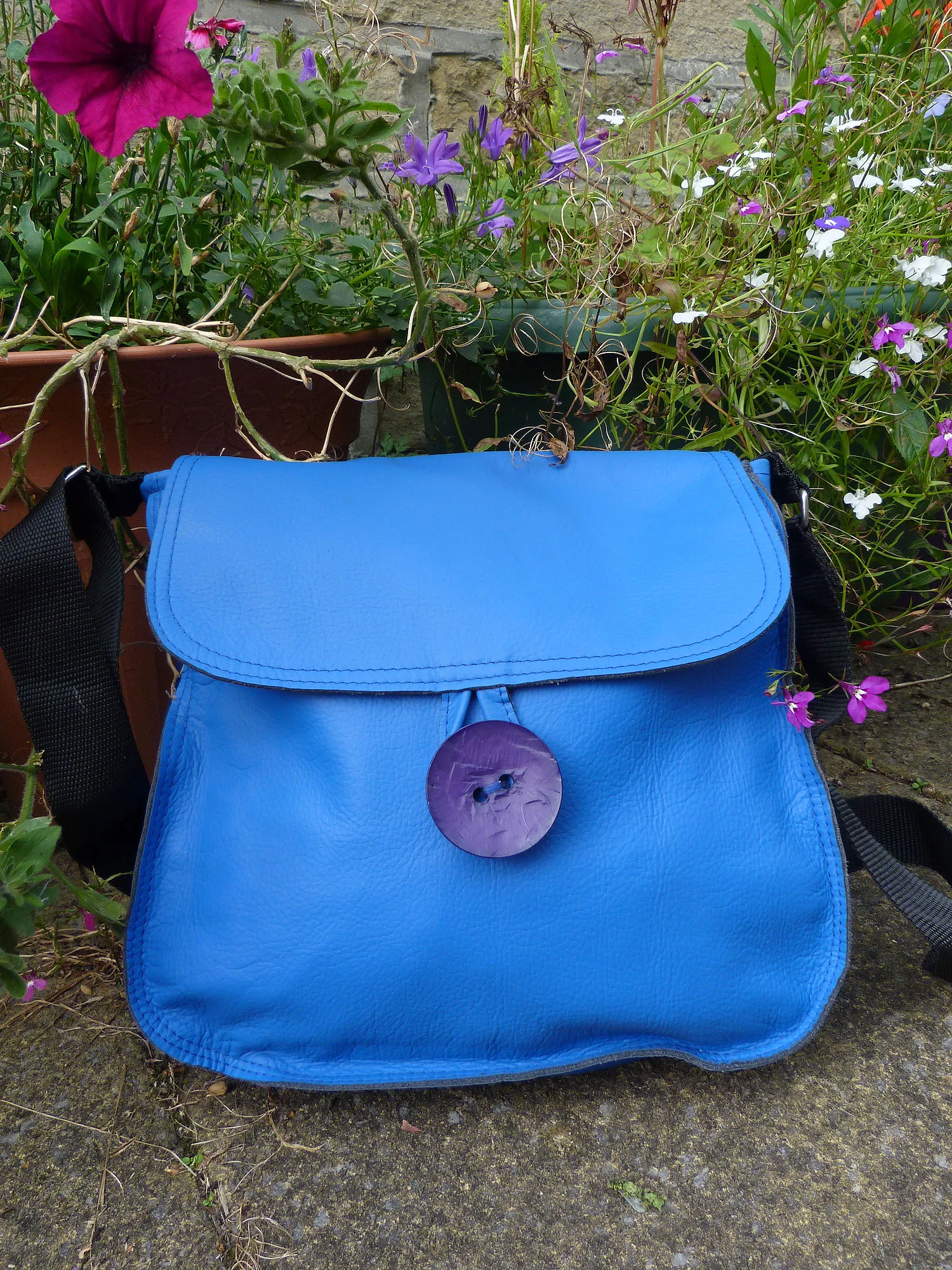 electric_blue_leather_record_bag.jpg
