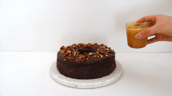 TheCakerCaramel.gif