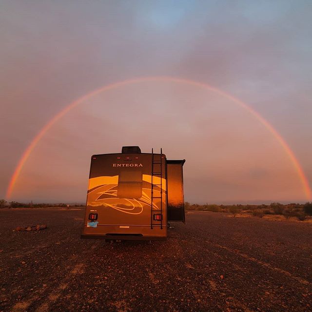 After the rain stopped.  I'm falling in love with the desert.  #weareentegra #artinspiration #rainbow #doublerainbow #rvartlife #artistnomad #lifeisgood #boondocking