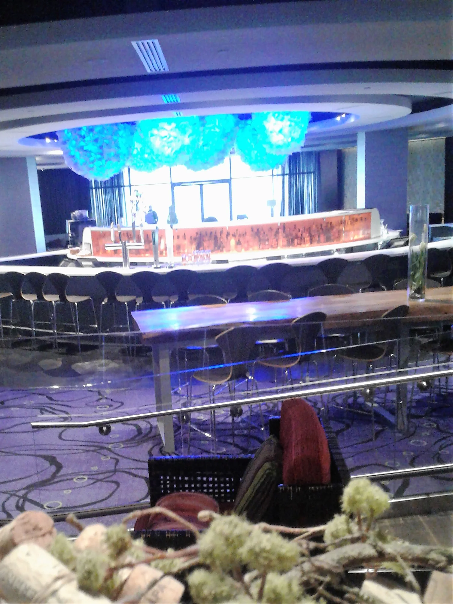 bar 1.jpg