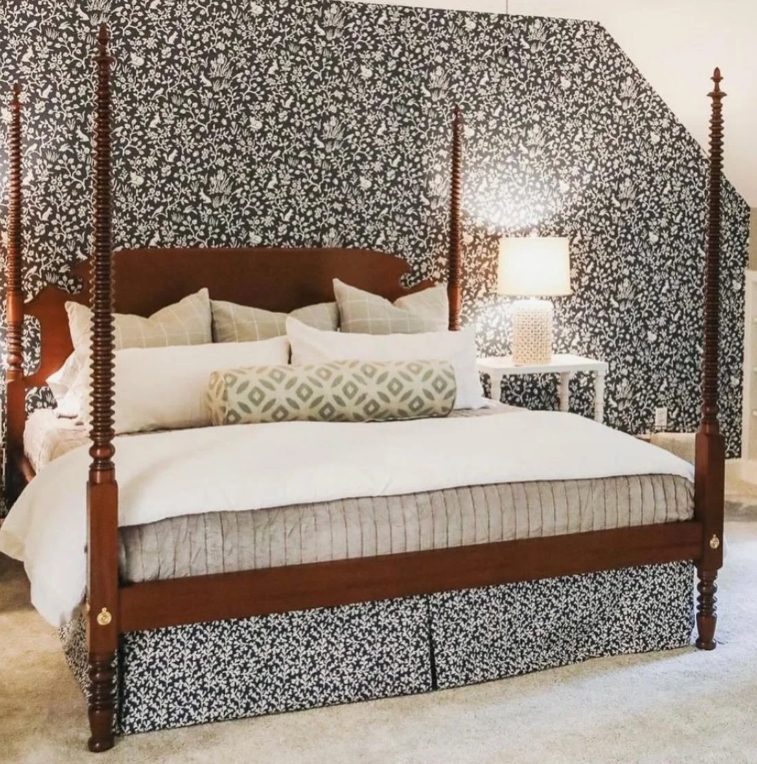 A forever favorite! &ldquo;From the Big Apple, to the little catfish&rdquo;  The beautiful button bed, with HUNDREDS of hand turned rings on it! 🤎 💪🏼 Starting one tomorrow!  #reidclassics #hgtvhometown #j505buttonbed