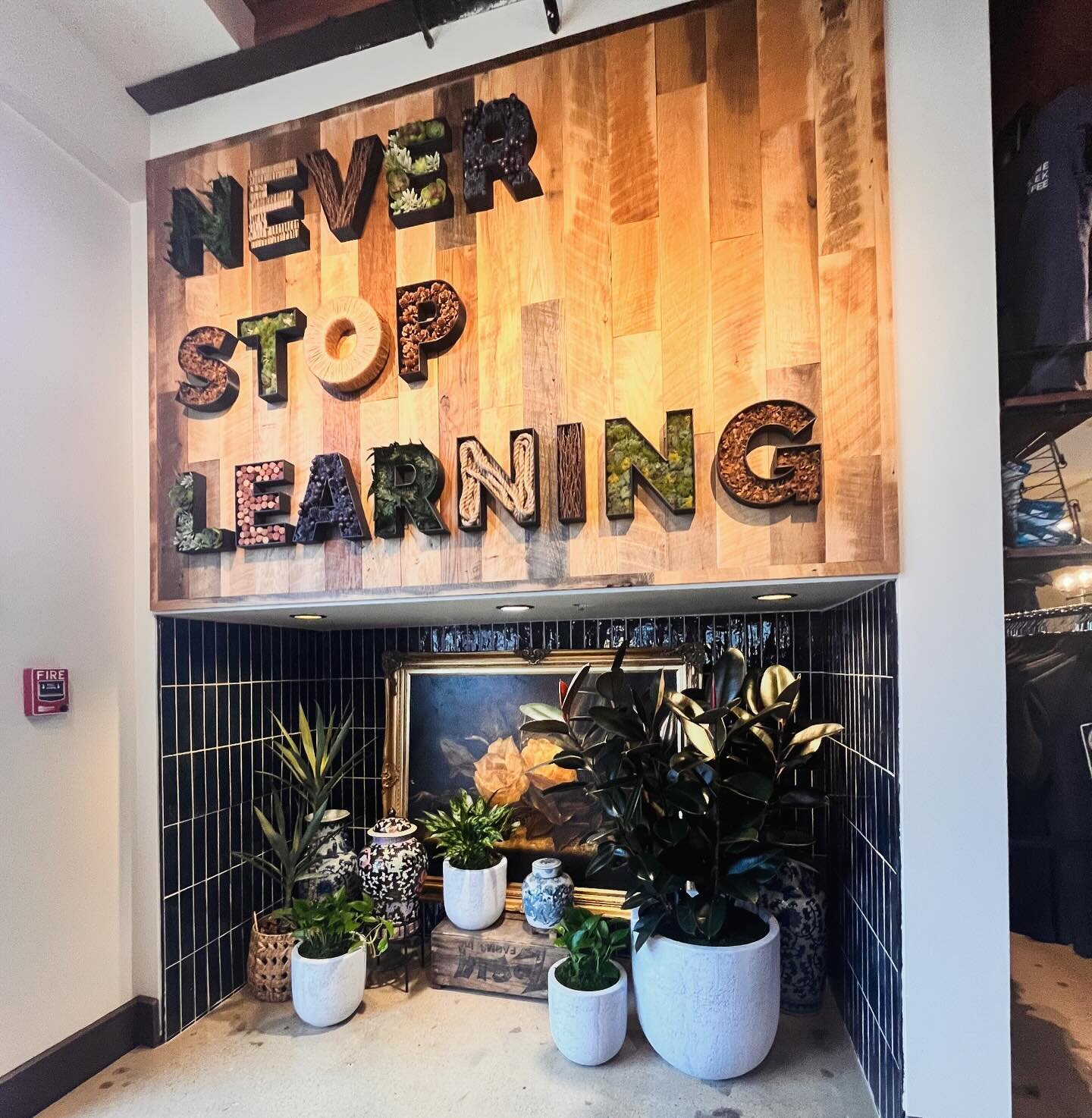 Love the space, the product and the messaging at the new @stonecreekcoffee cafe in #whitefishbay @wfbbid. congrats to @stonecreekeric and his hardworking team! 

#mke #milwaukee #cafes #neverstoplearning #sipslowly