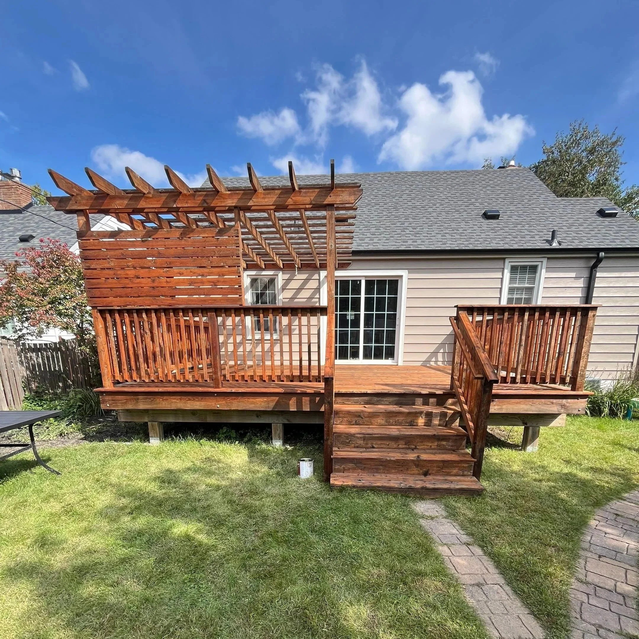 Oil-Based Semi-Transparent Stain