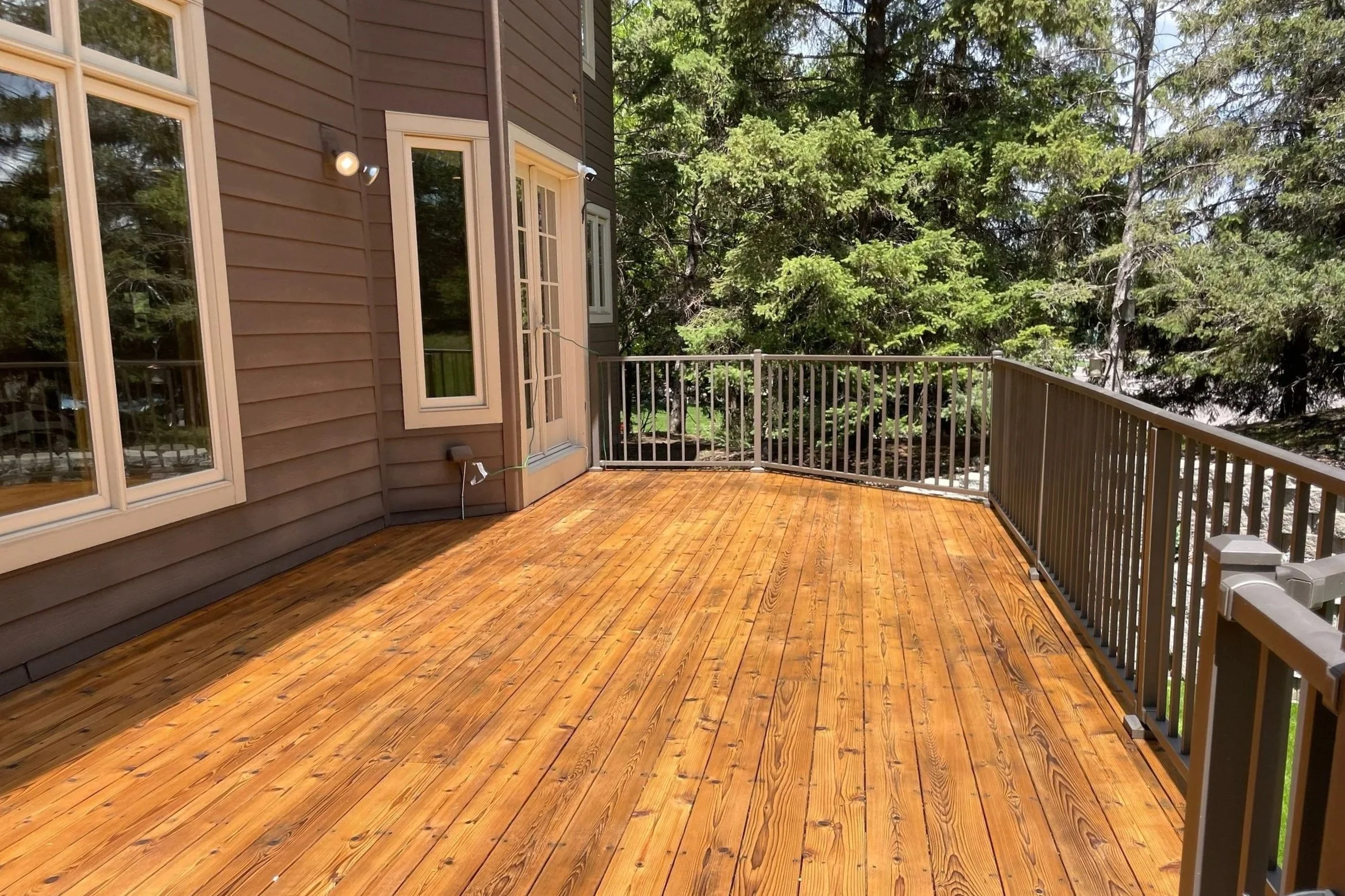 deck refinishing in Woodbury Minnesota