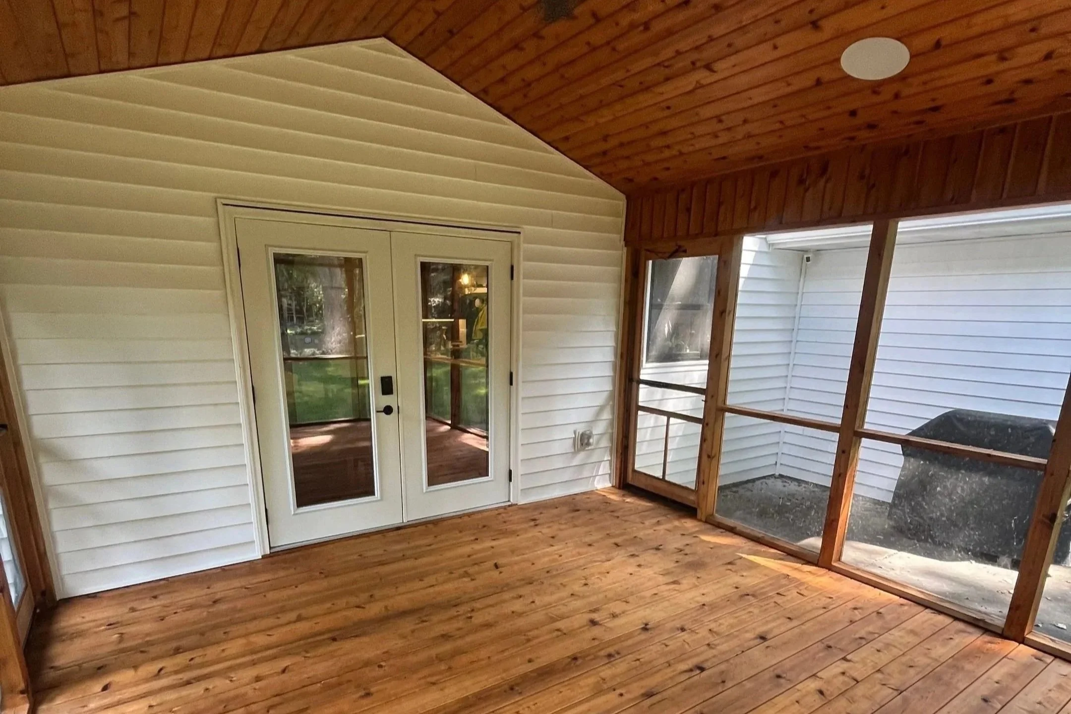 Deck refinishing in Maple Grove Minnesota