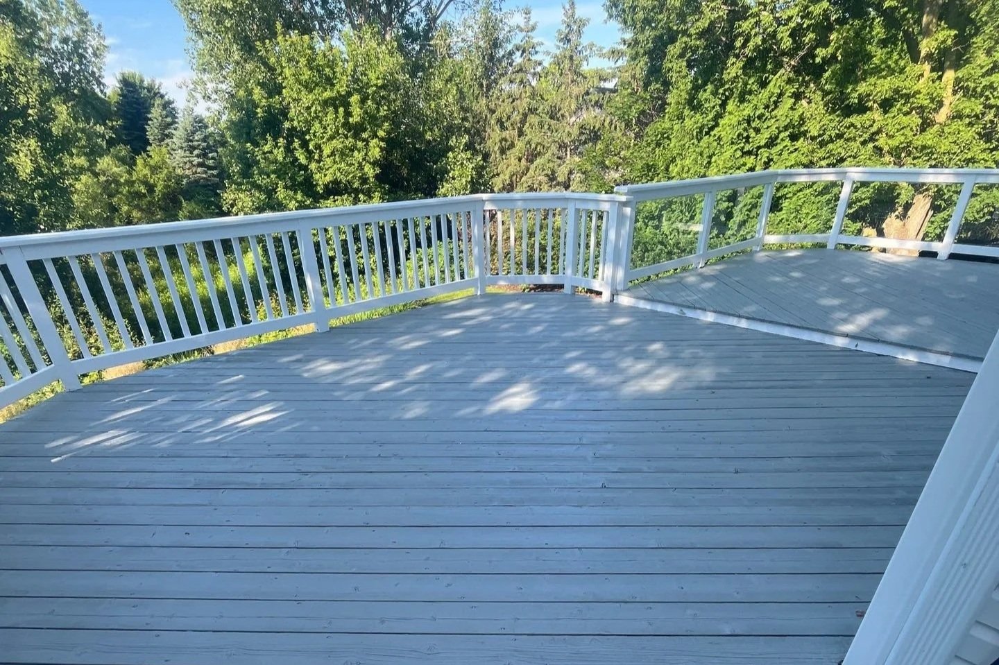 deck refinishing in Burnsville Minnesota