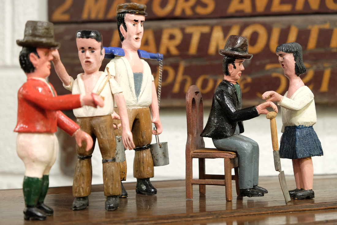 Naive-Wooden-People-2.jpg