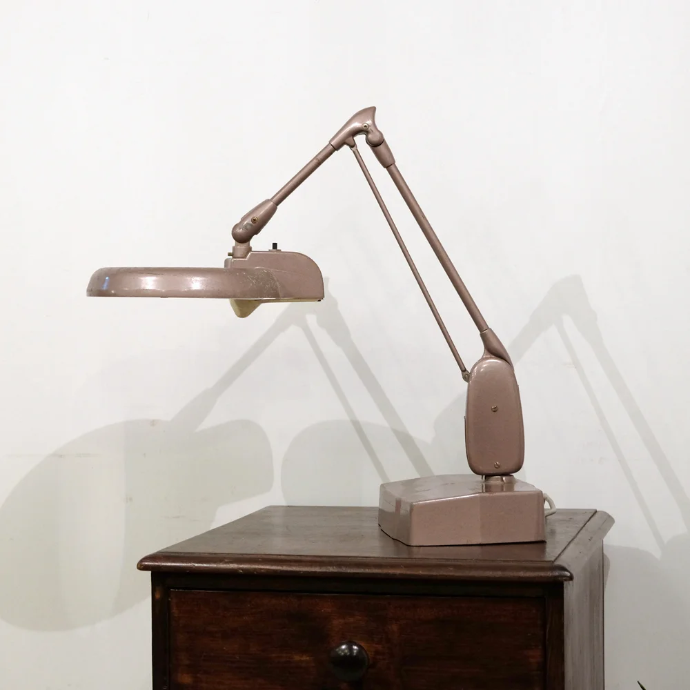 american-magnifier-lamp-2.jpg