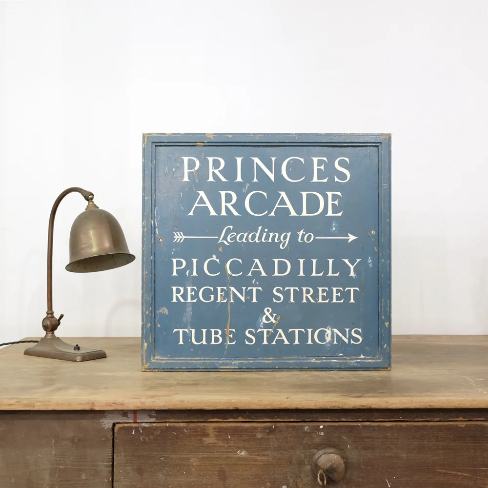 princes-arcade-sign-3.jpg